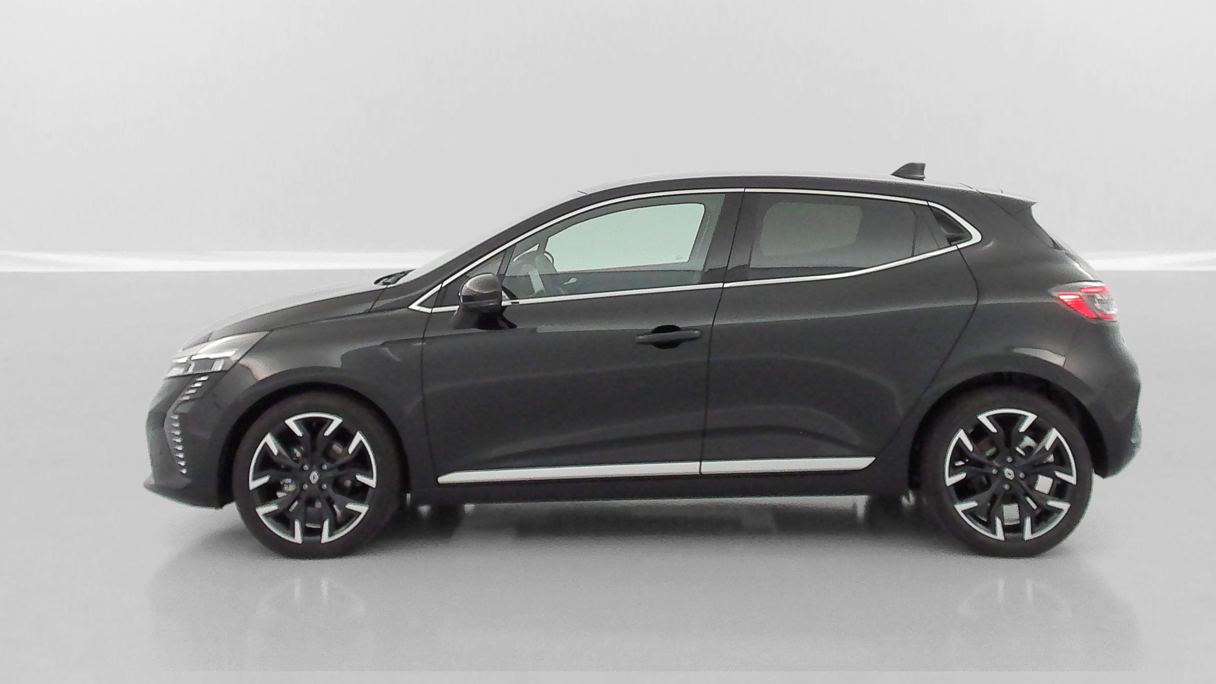 Renault Clio - Image 4