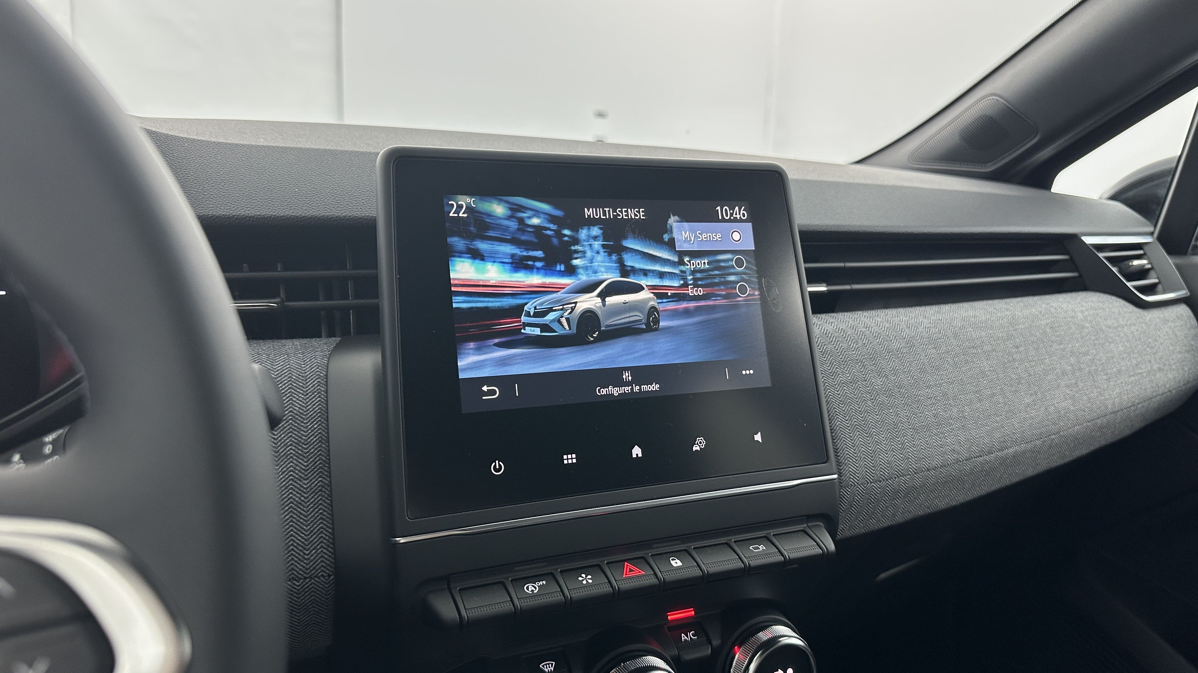 Renault Clio - Image 19