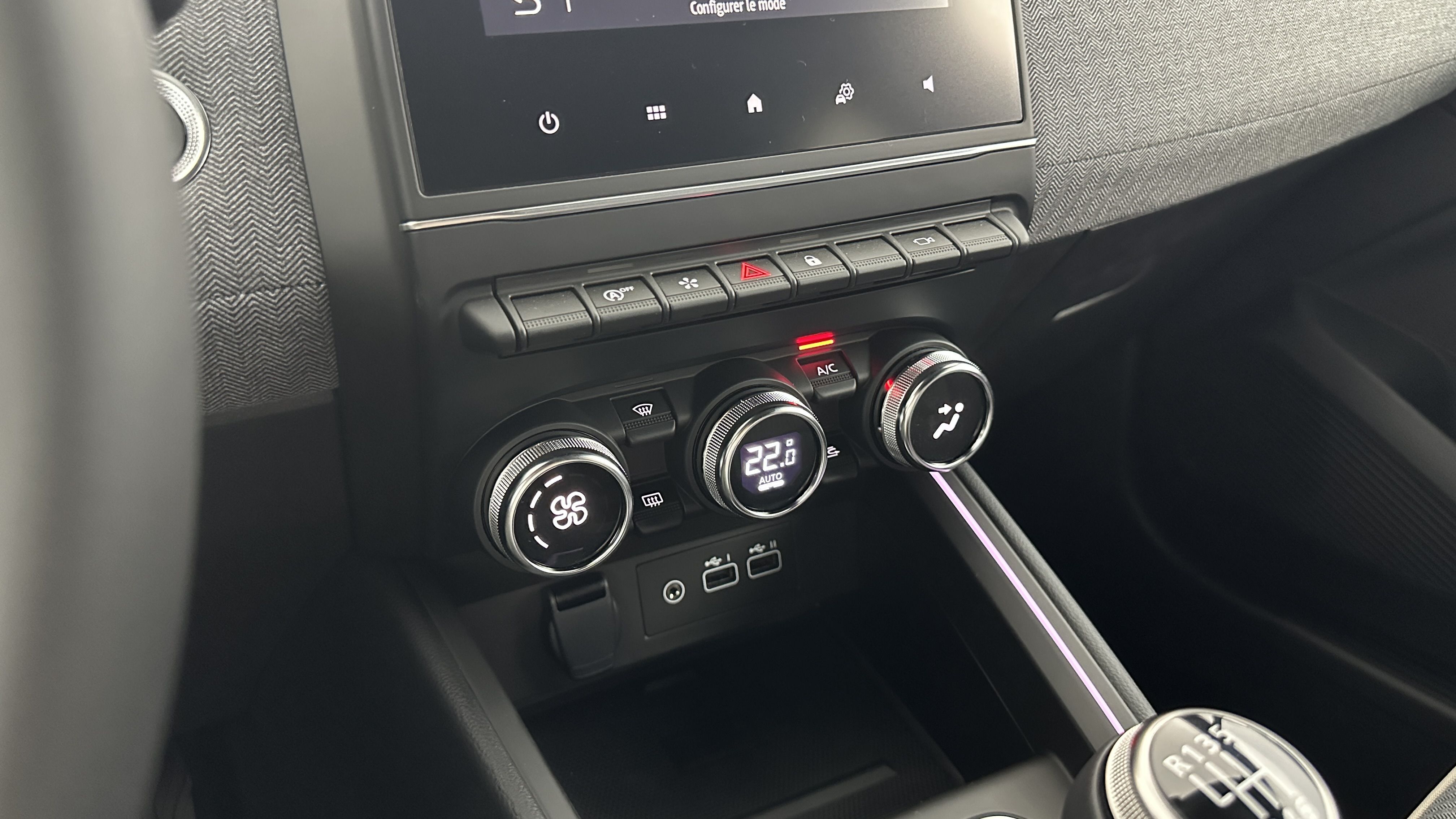 Renault Clio - Image 21