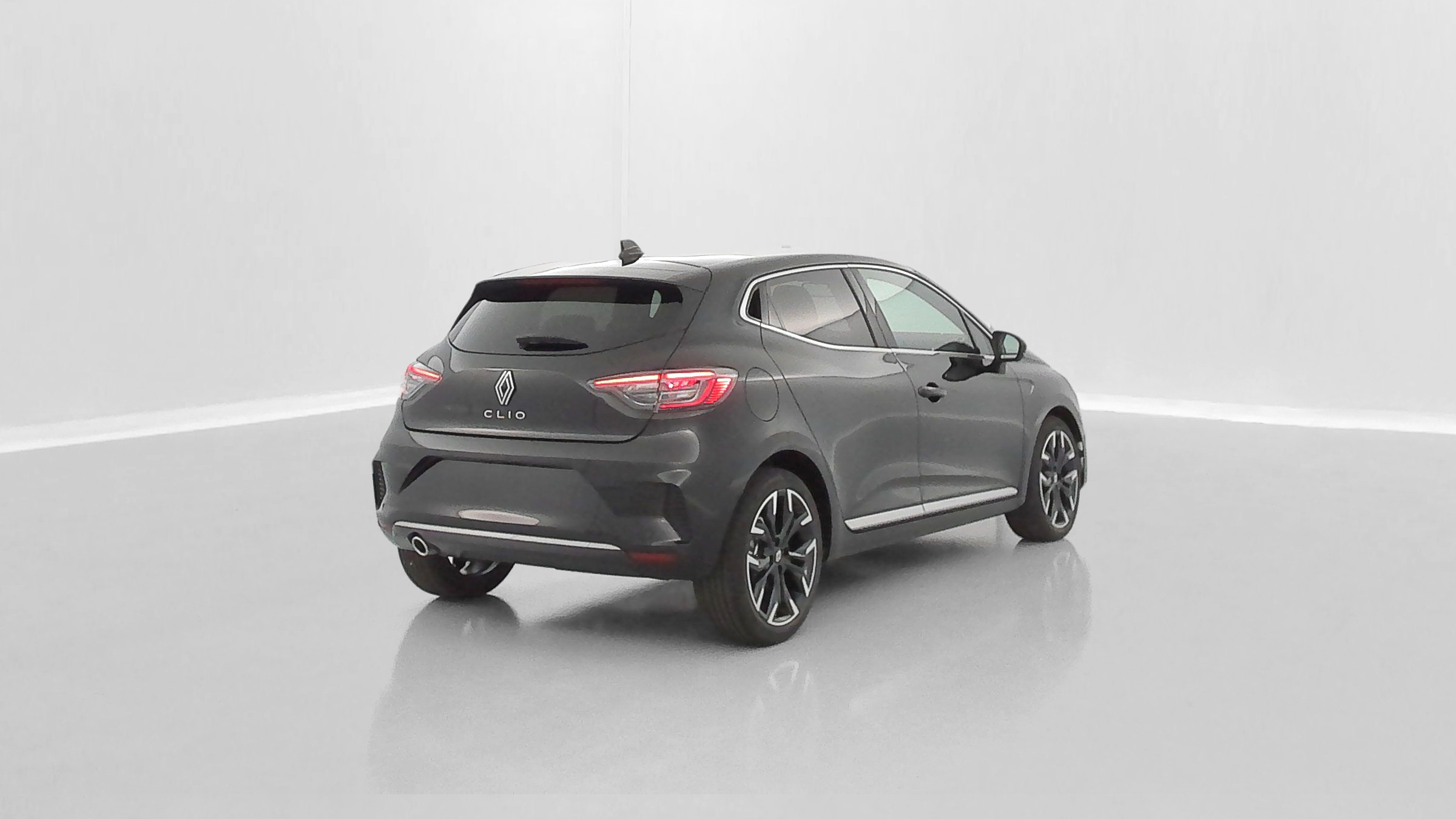 Renault Clio - Image 27