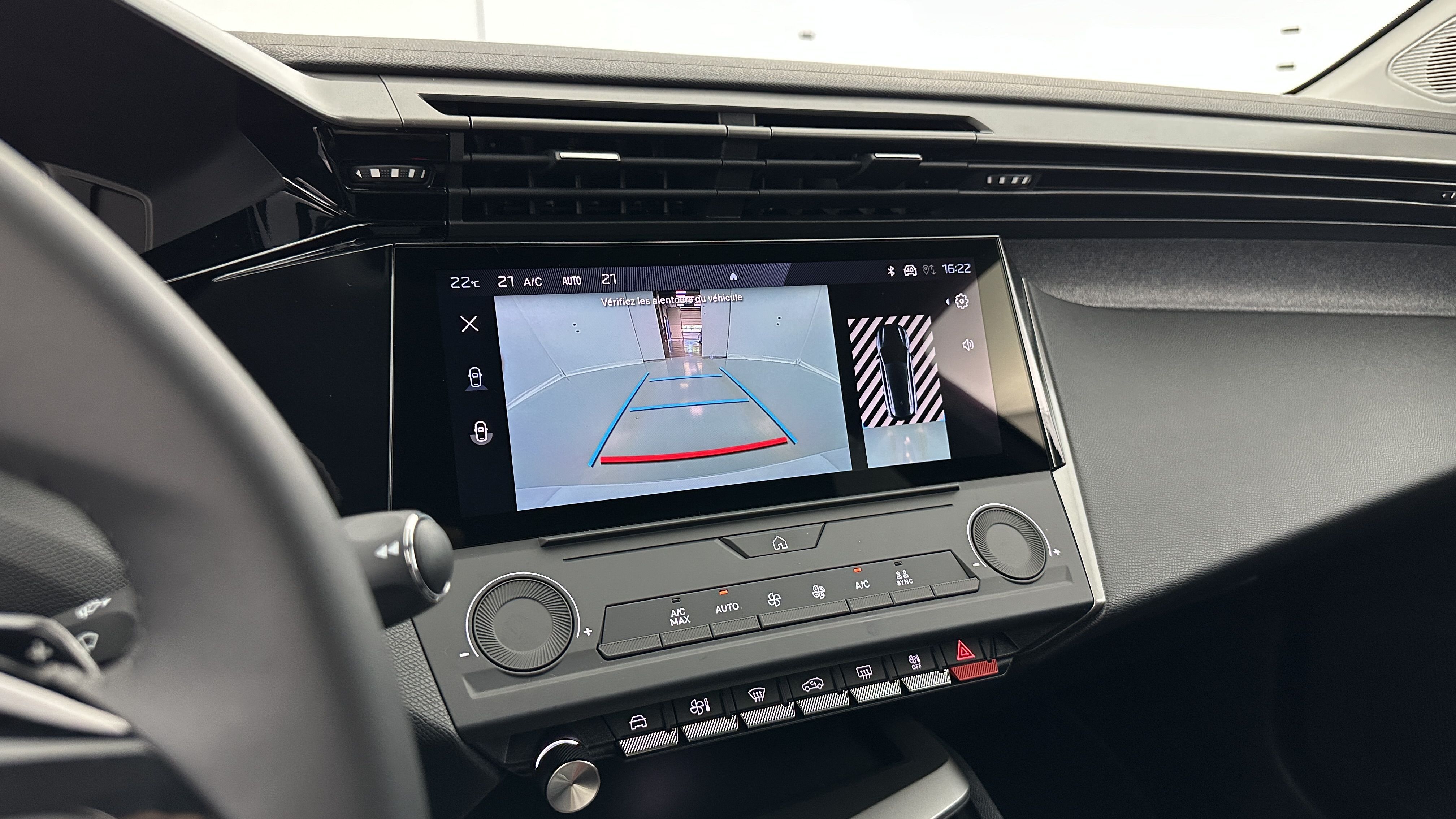 Peugeot 308 SW - Image 17