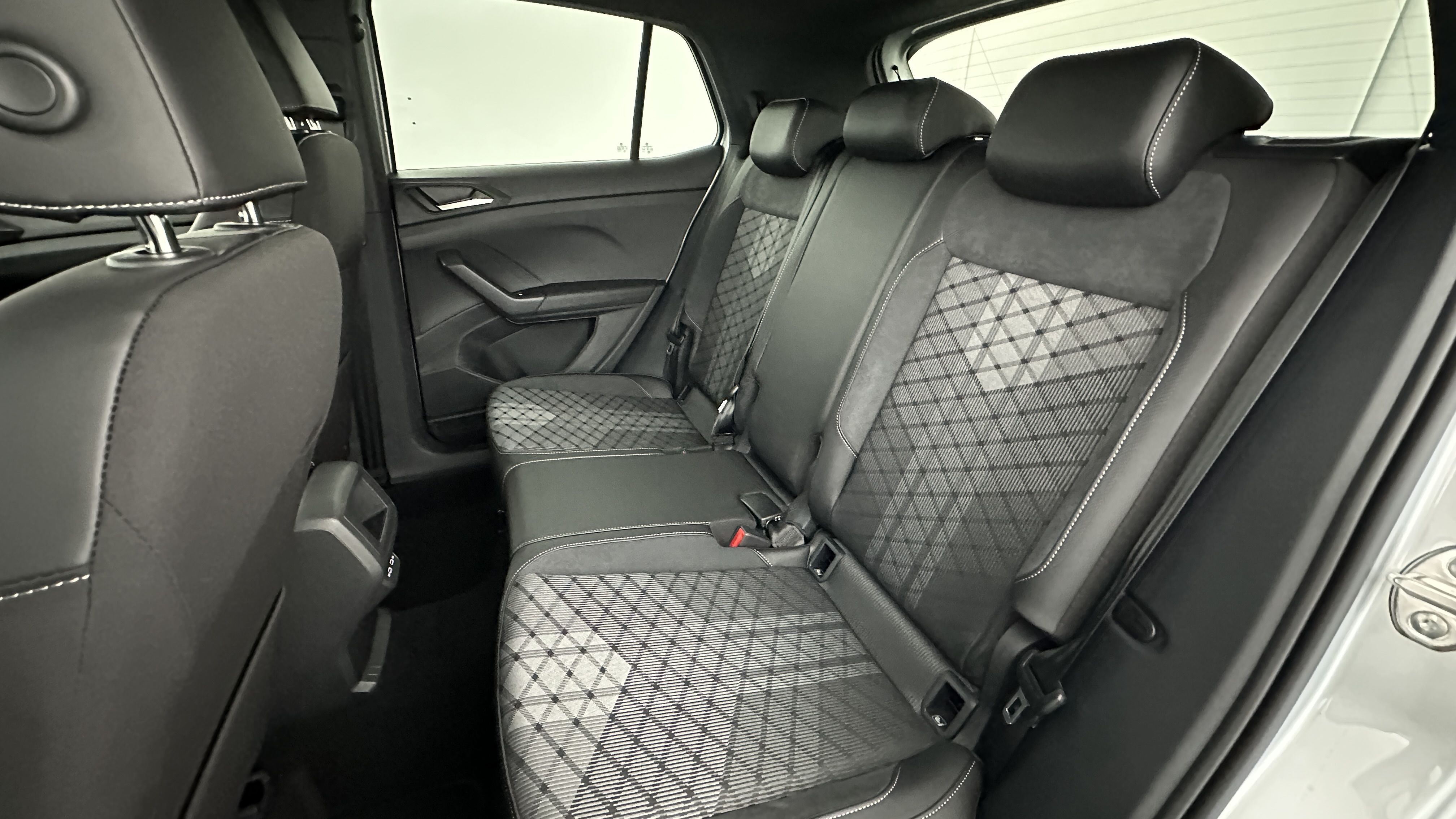 Volkswagen T-cross - Image 9