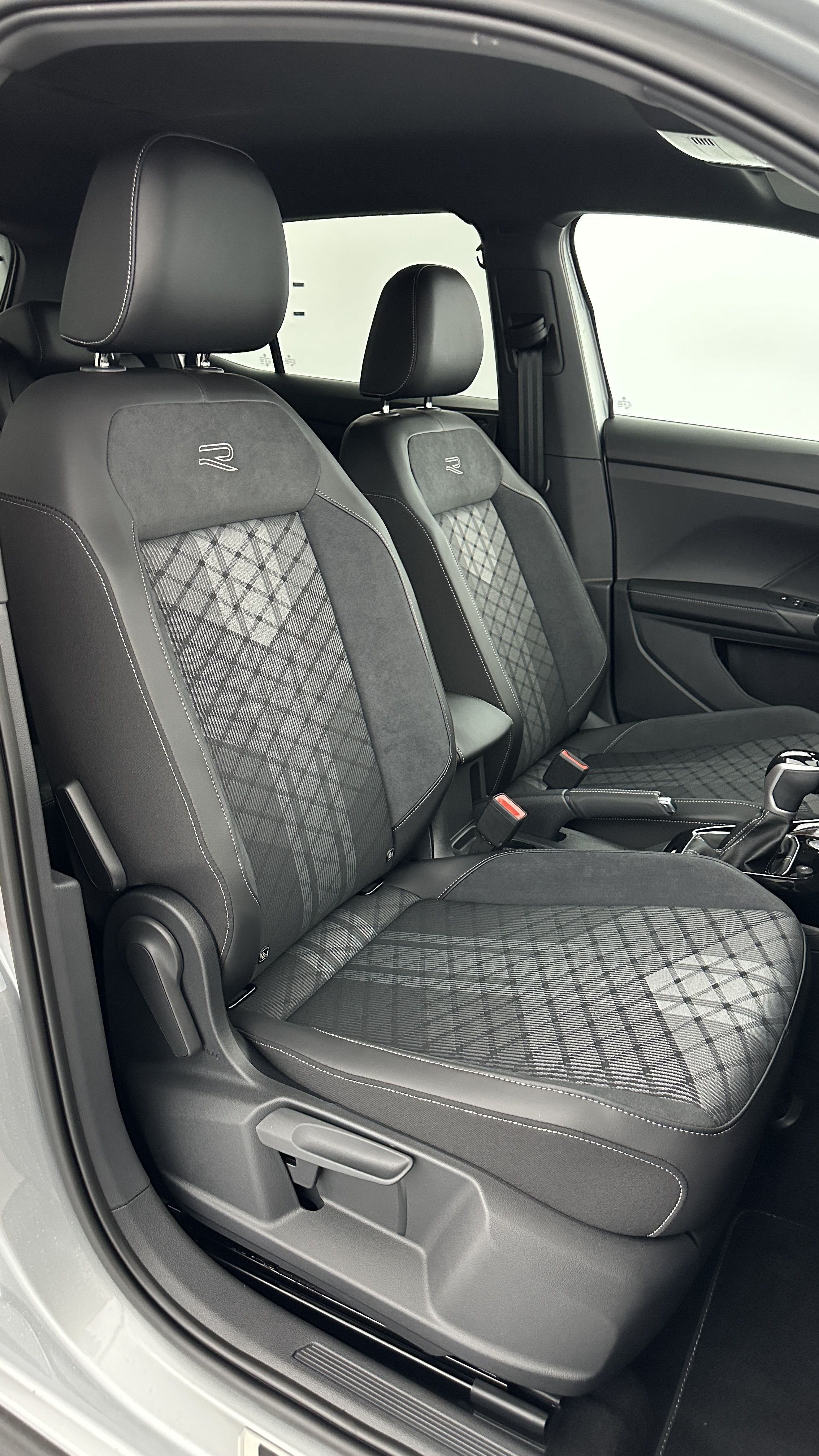 Volkswagen T-cross - Image 23