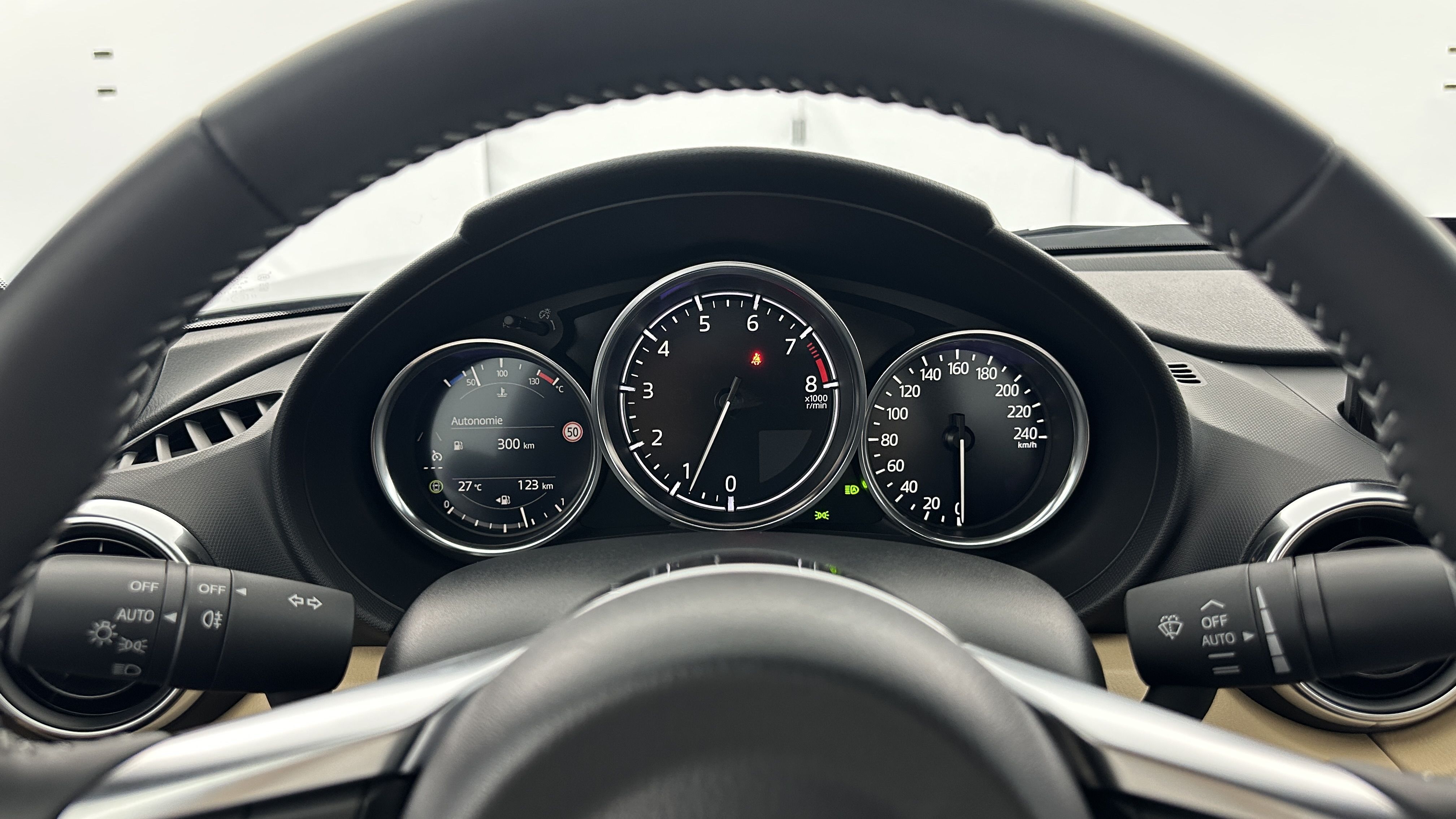 Mazda MX-5 ROADSTER - Image 13