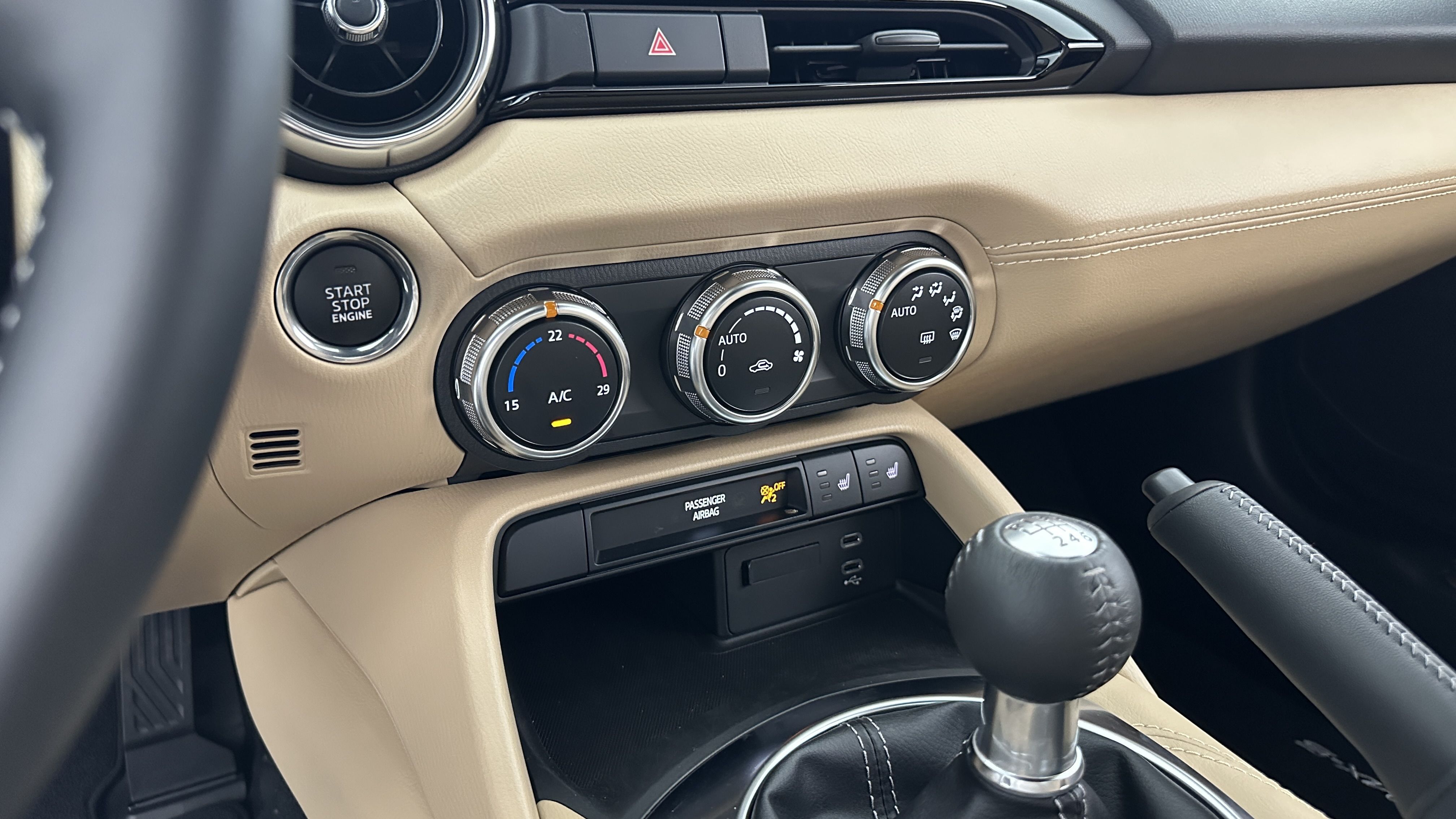 Mazda MX-5 ROADSTER - Image 18