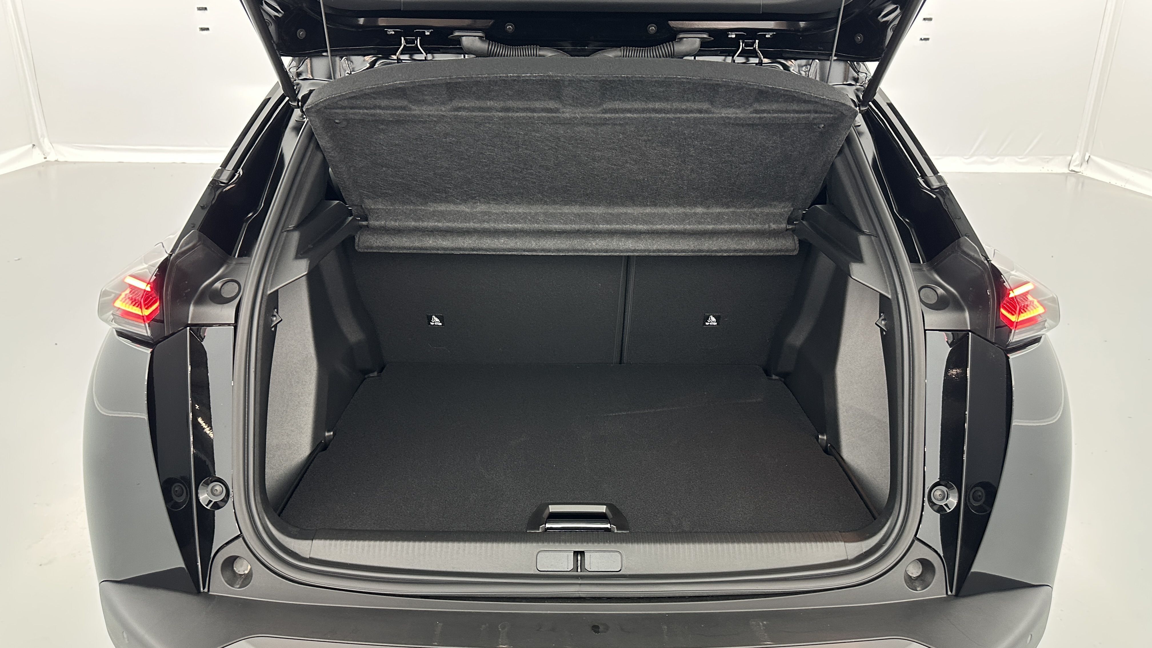 Peugeot 2008 - Image 10