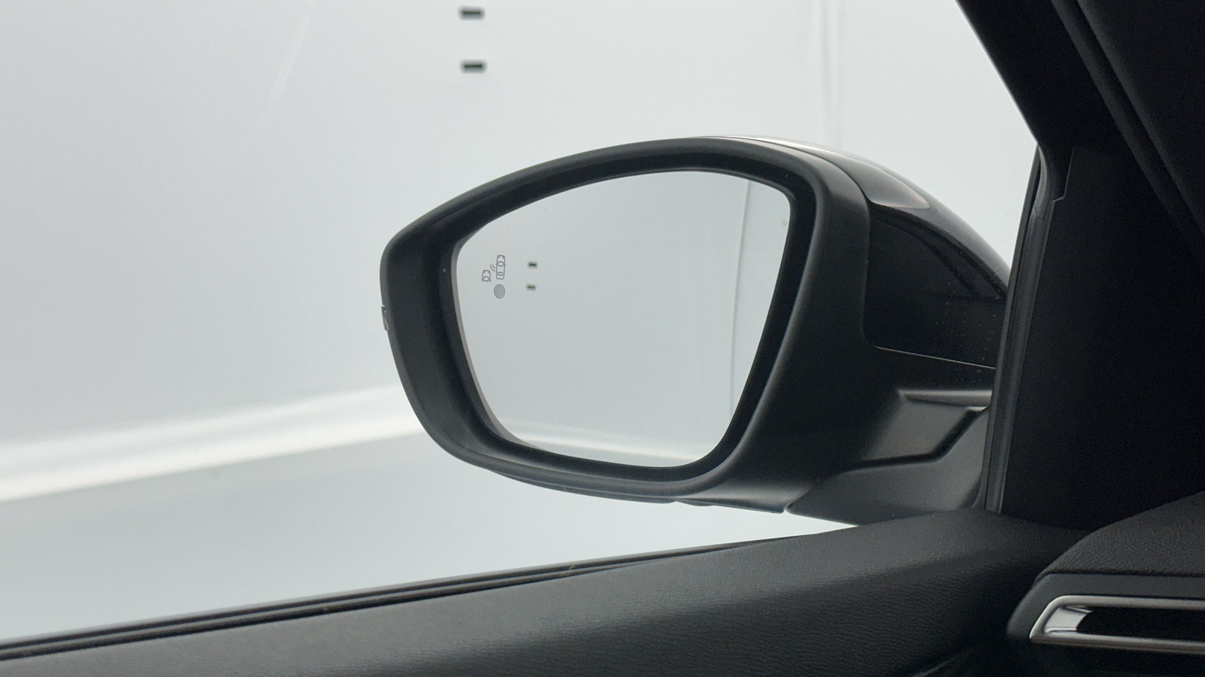 Peugeot 2008 - Image 24