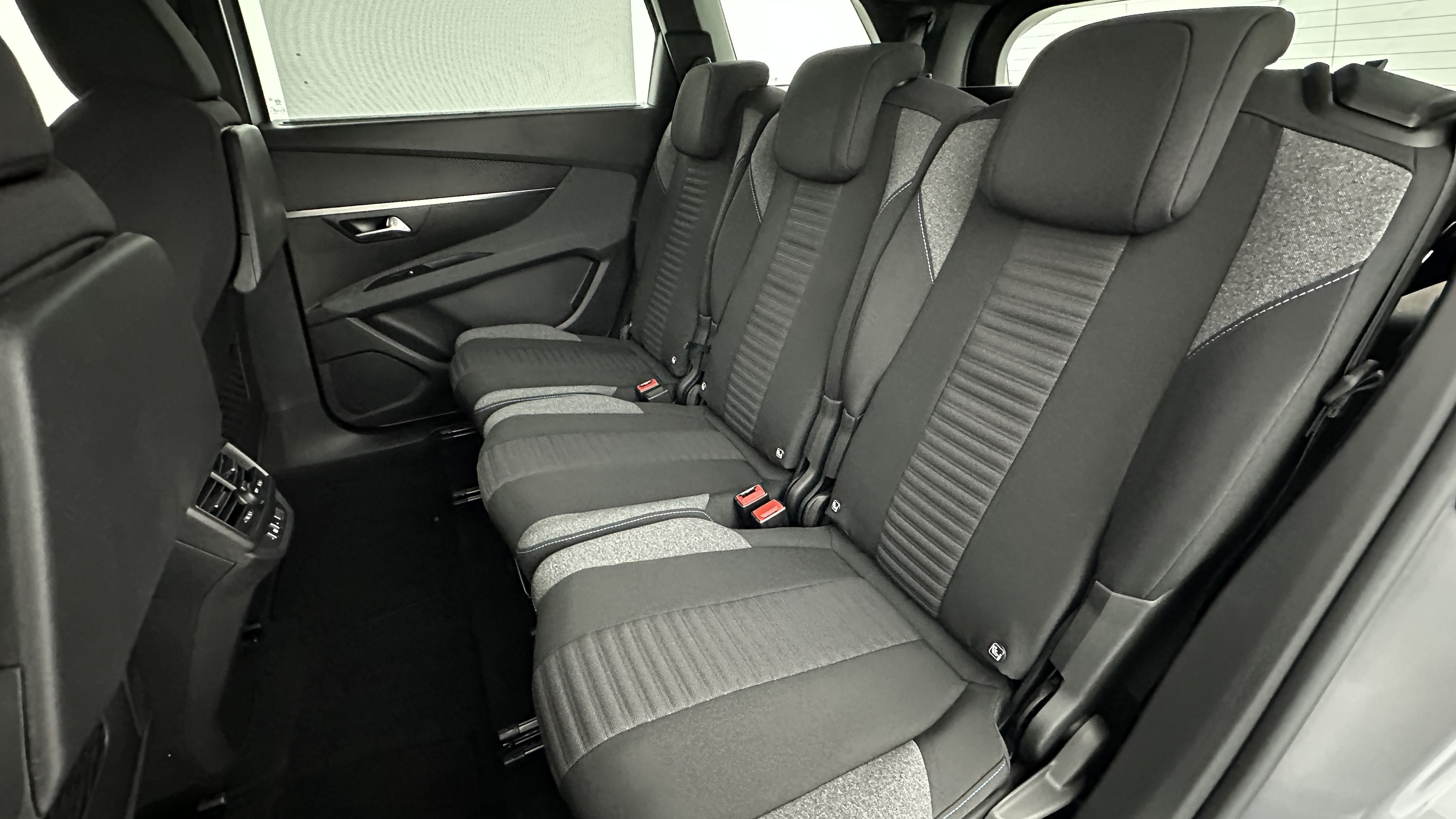 Peugeot 5008 - Image 9