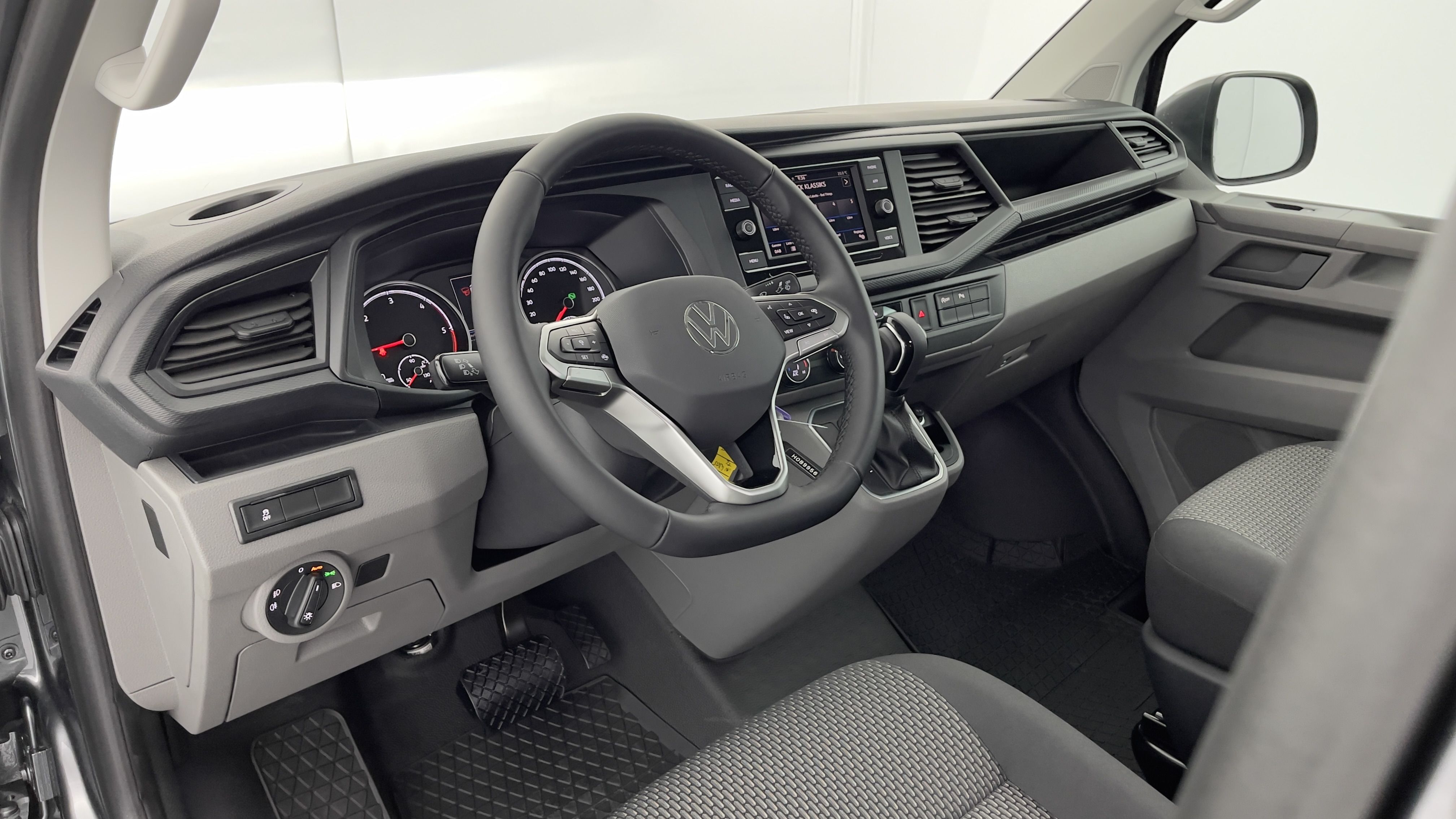 Volkswagen Transporter - Image 6