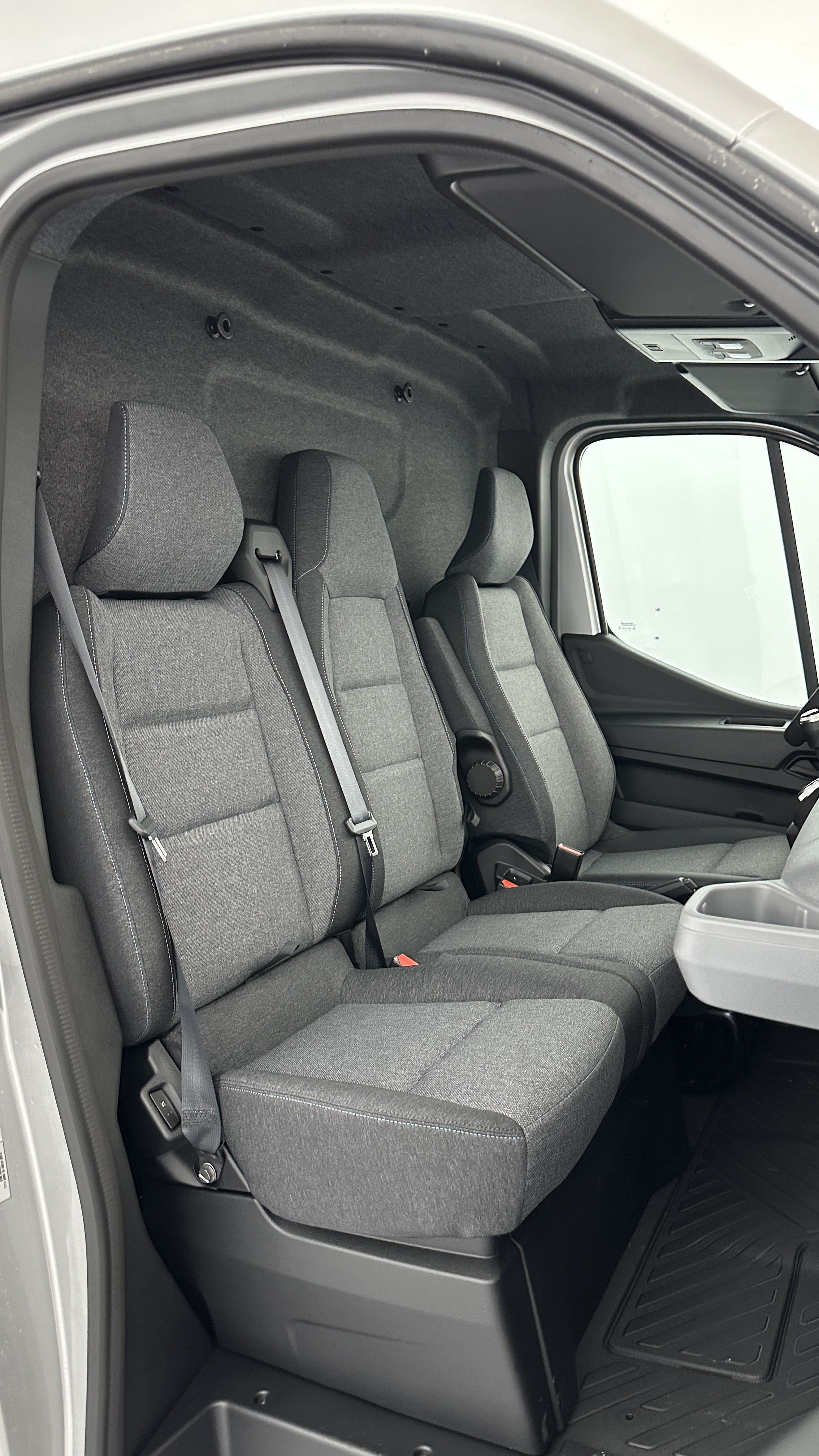 Nissan Interstar Fourgon - Image 16