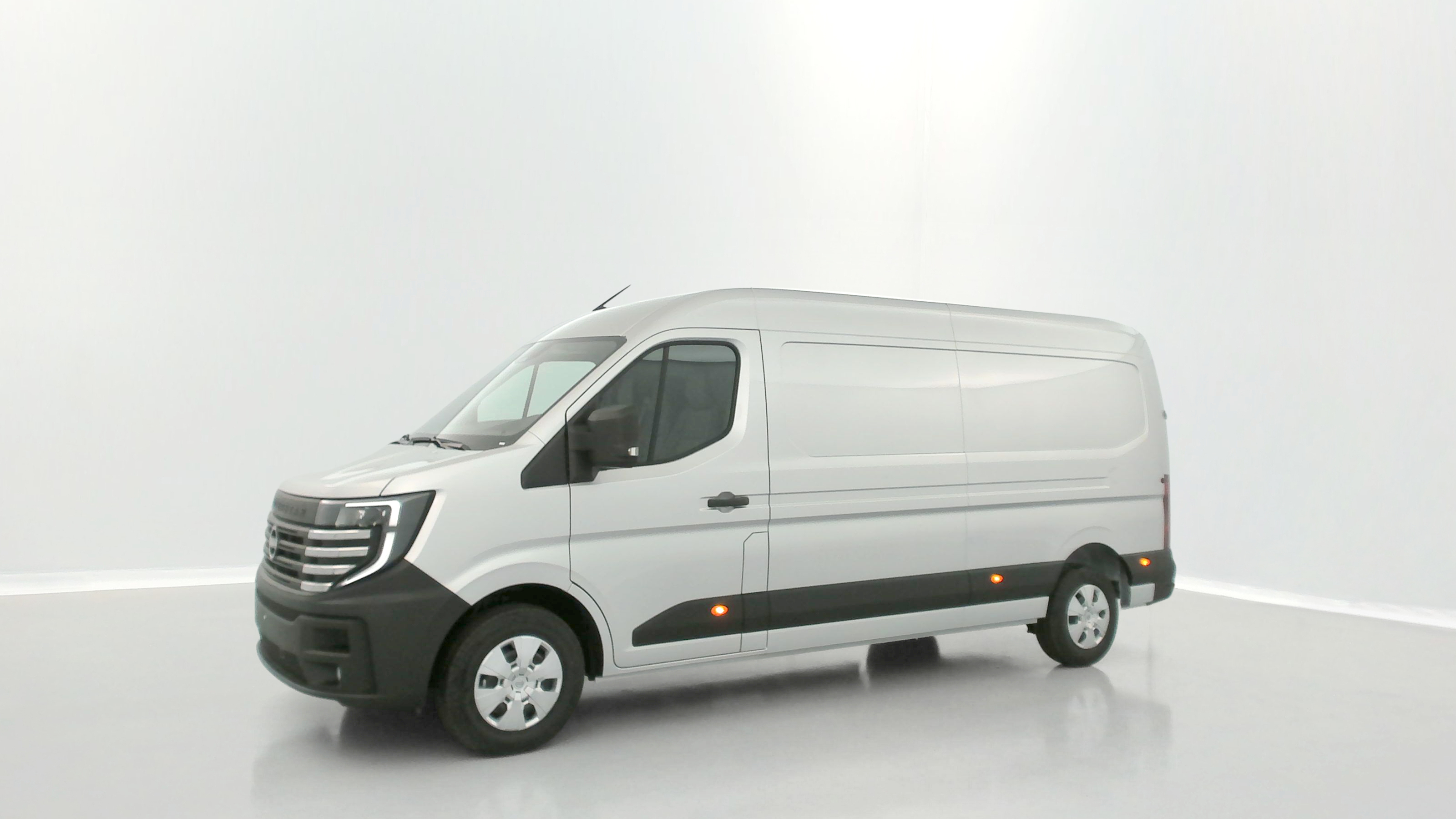 Nissan Interstar Fourgon - Image 21