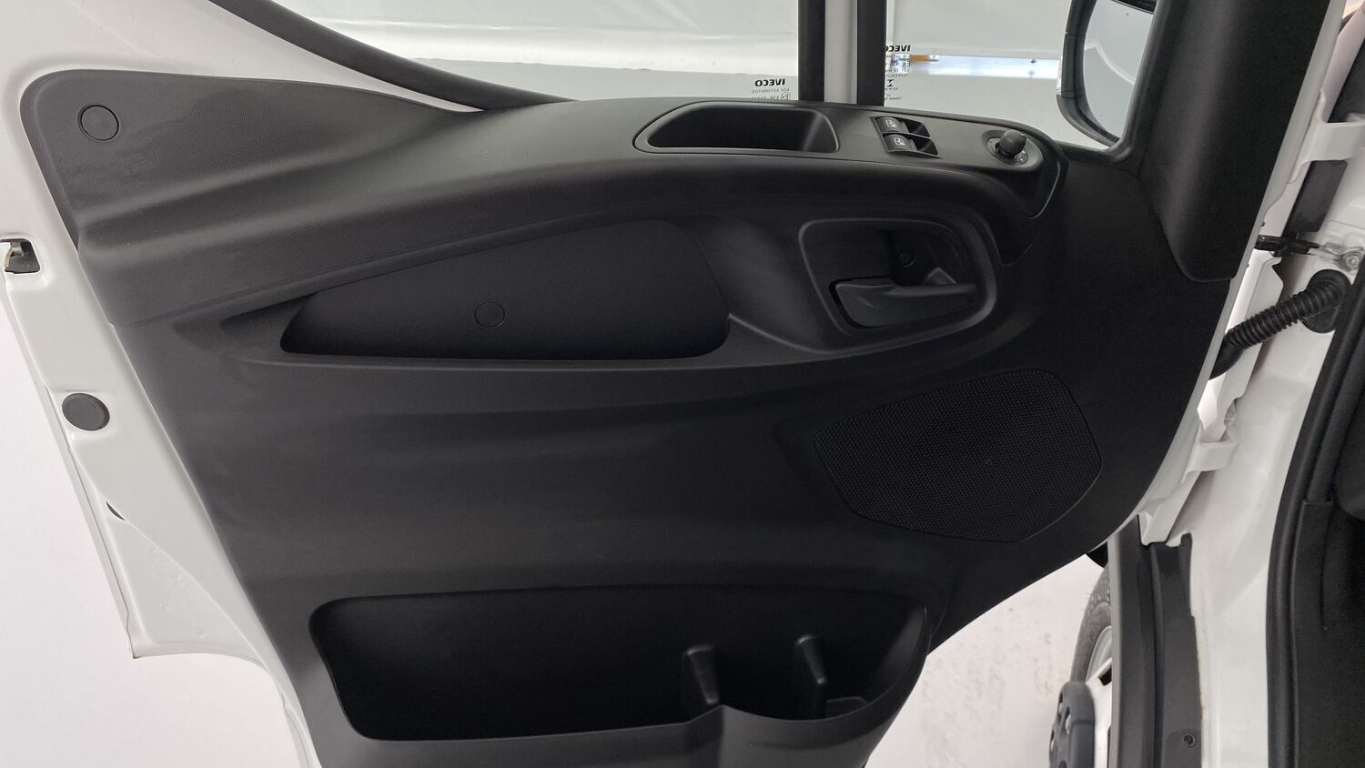 Iveco Daily - Image 10