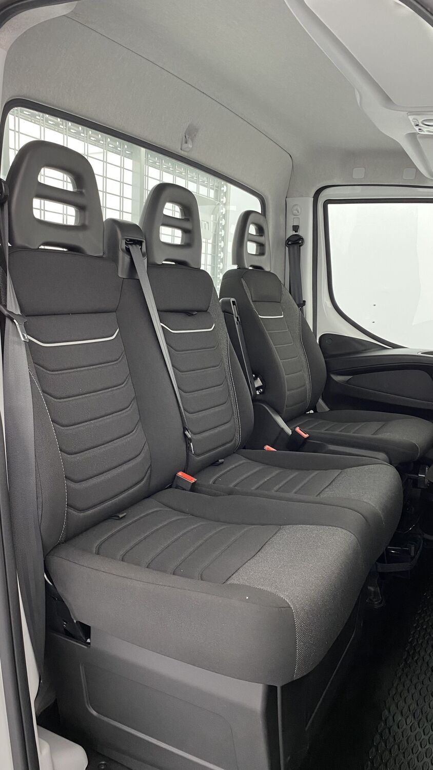 Iveco Daily - Image 18