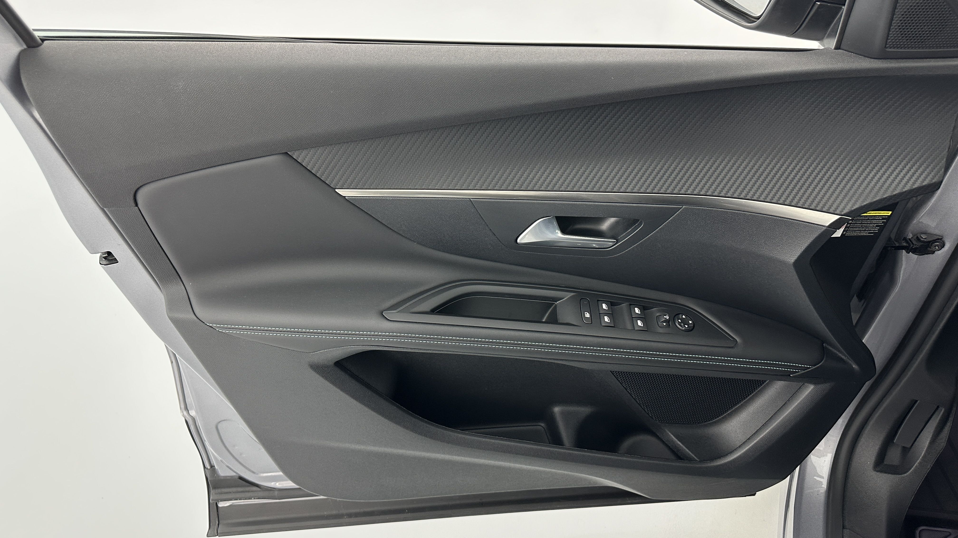 Peugeot 3008 - Image 11