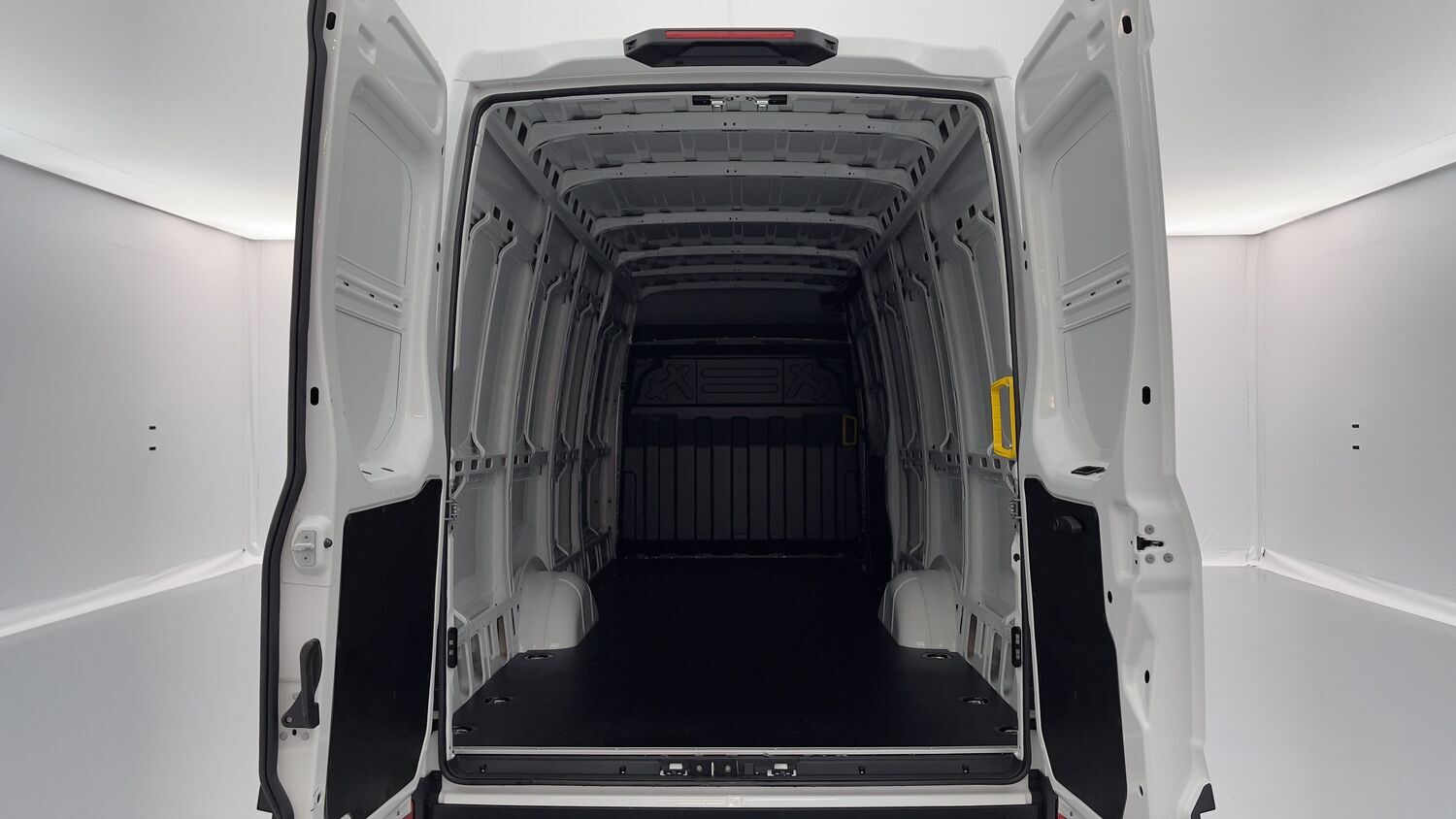 Iveco Daily - Image 10