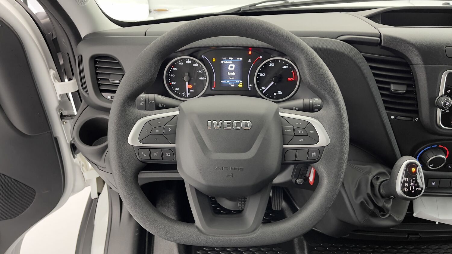 Iveco Daily - Image 11