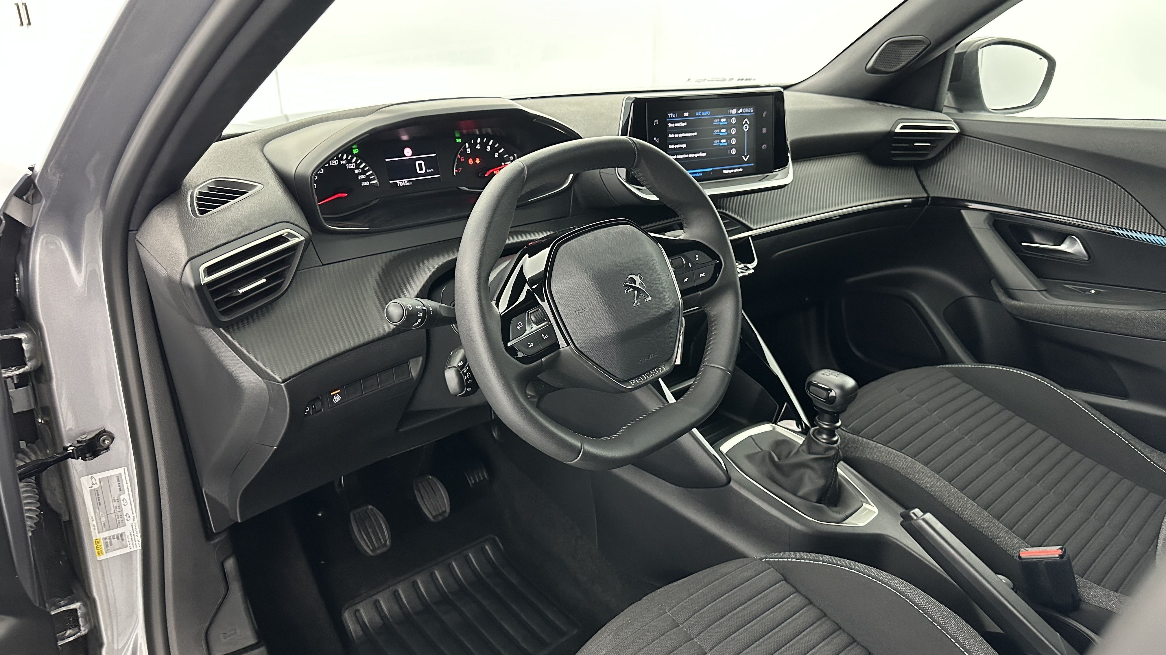 Peugeot 2008 - Image 6