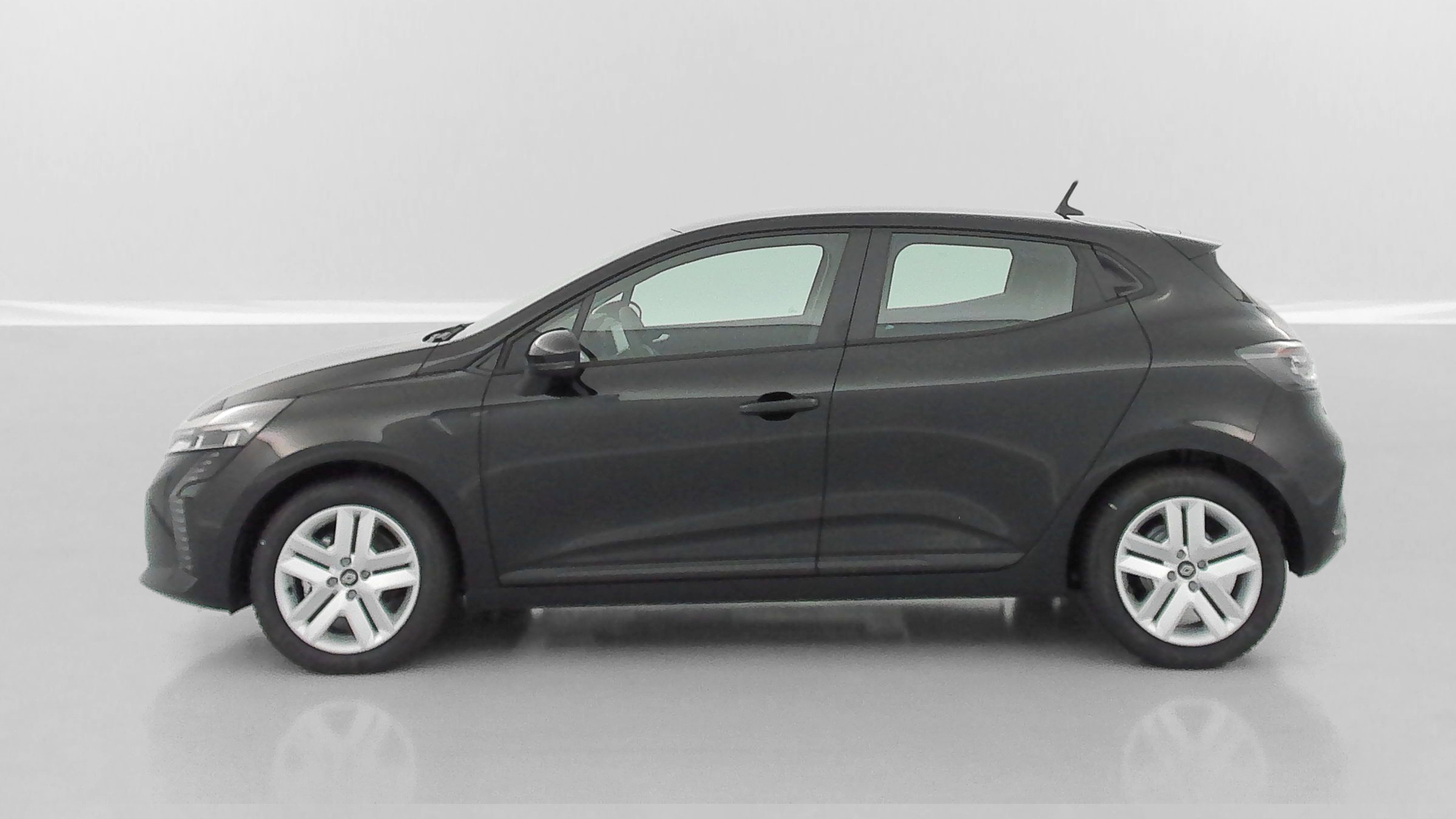 Renault Clio - Image 4