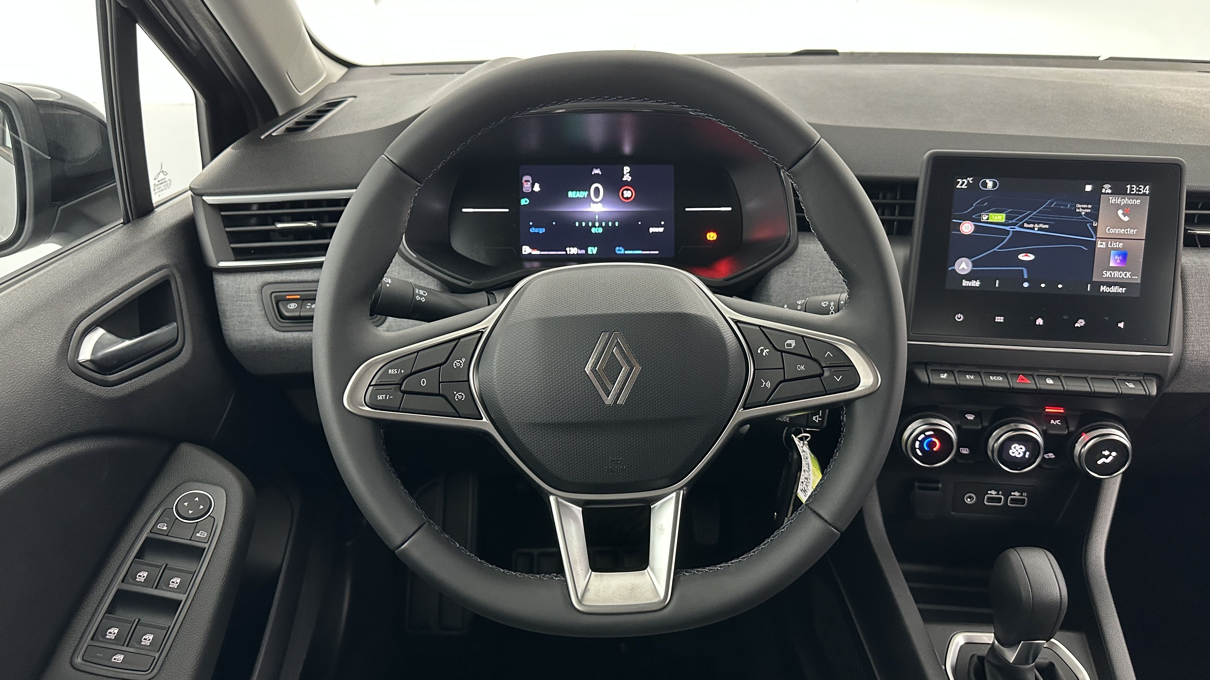 Renault Clio - Image 14