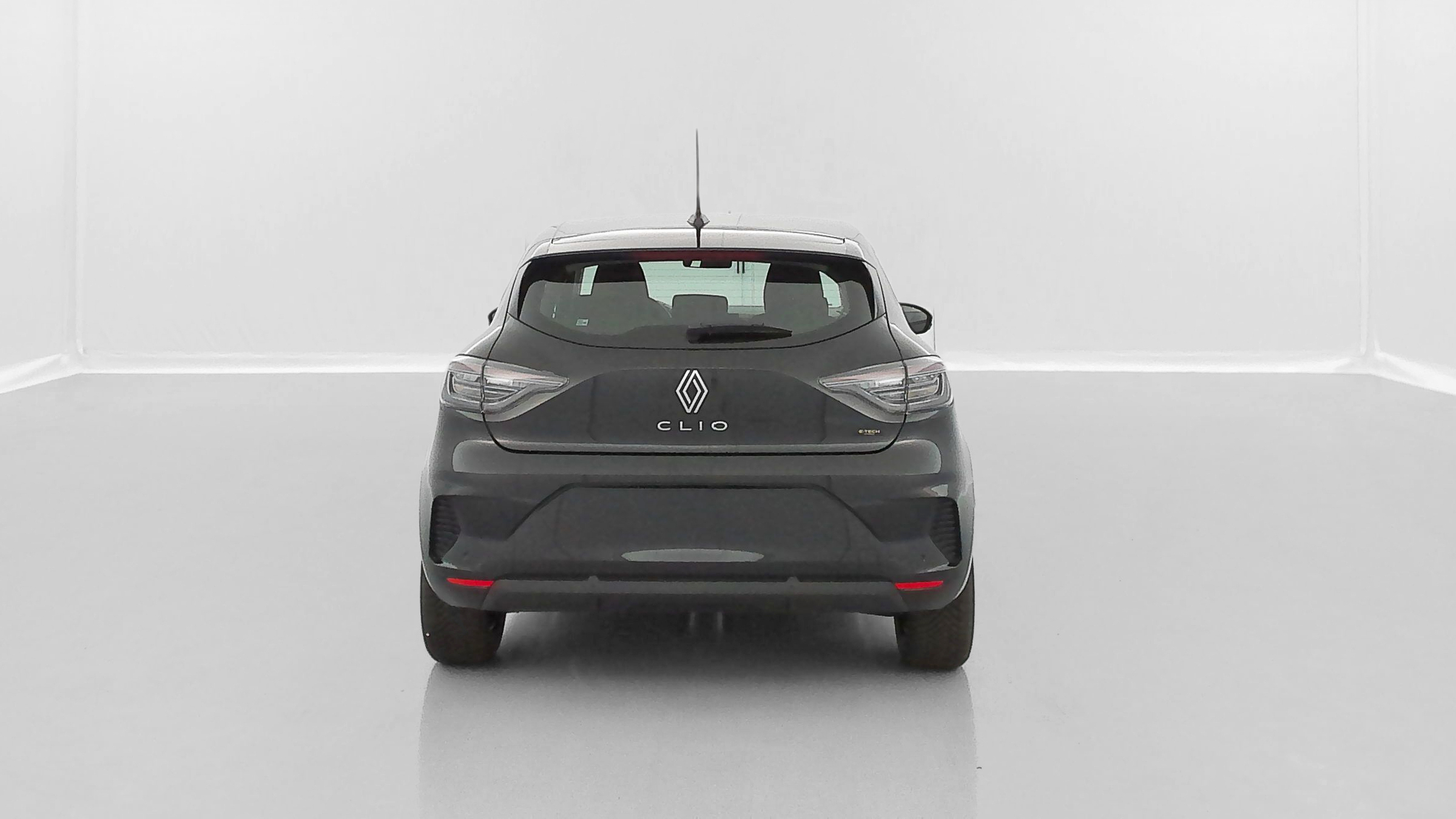 Renault Clio - Image 23