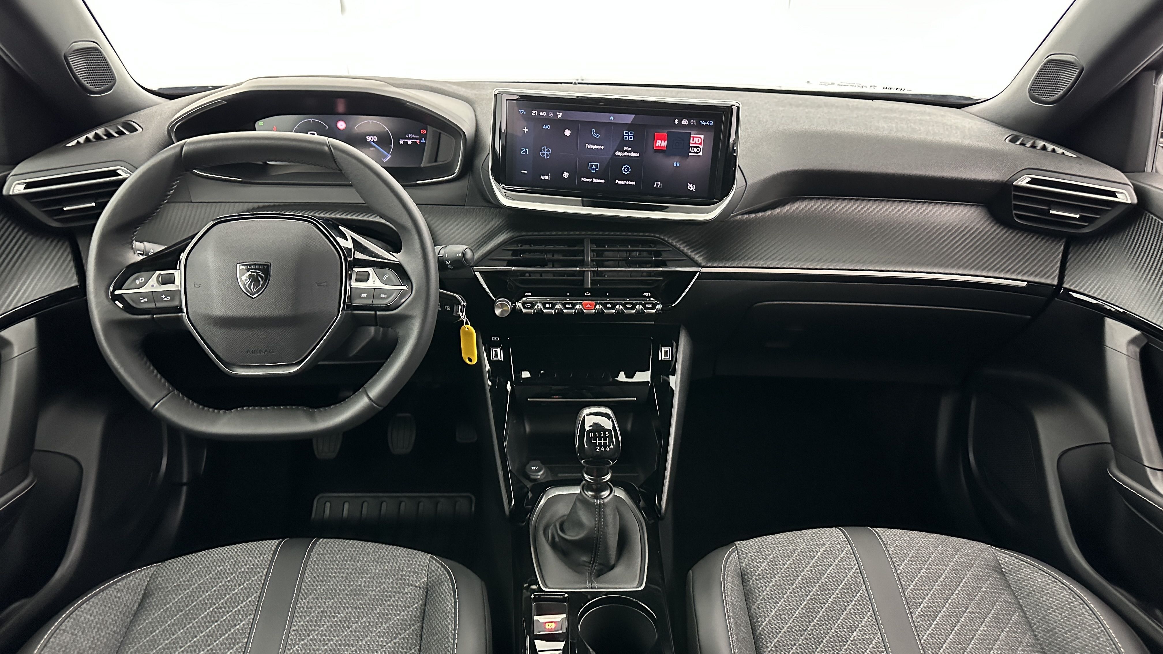 Peugeot 2008 - Image 7