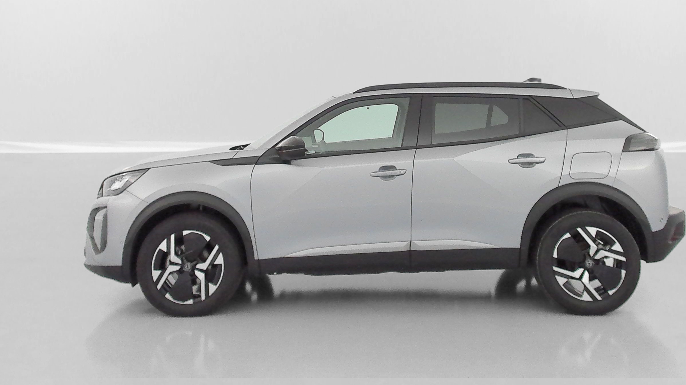 Peugeot 2008 - Image 4