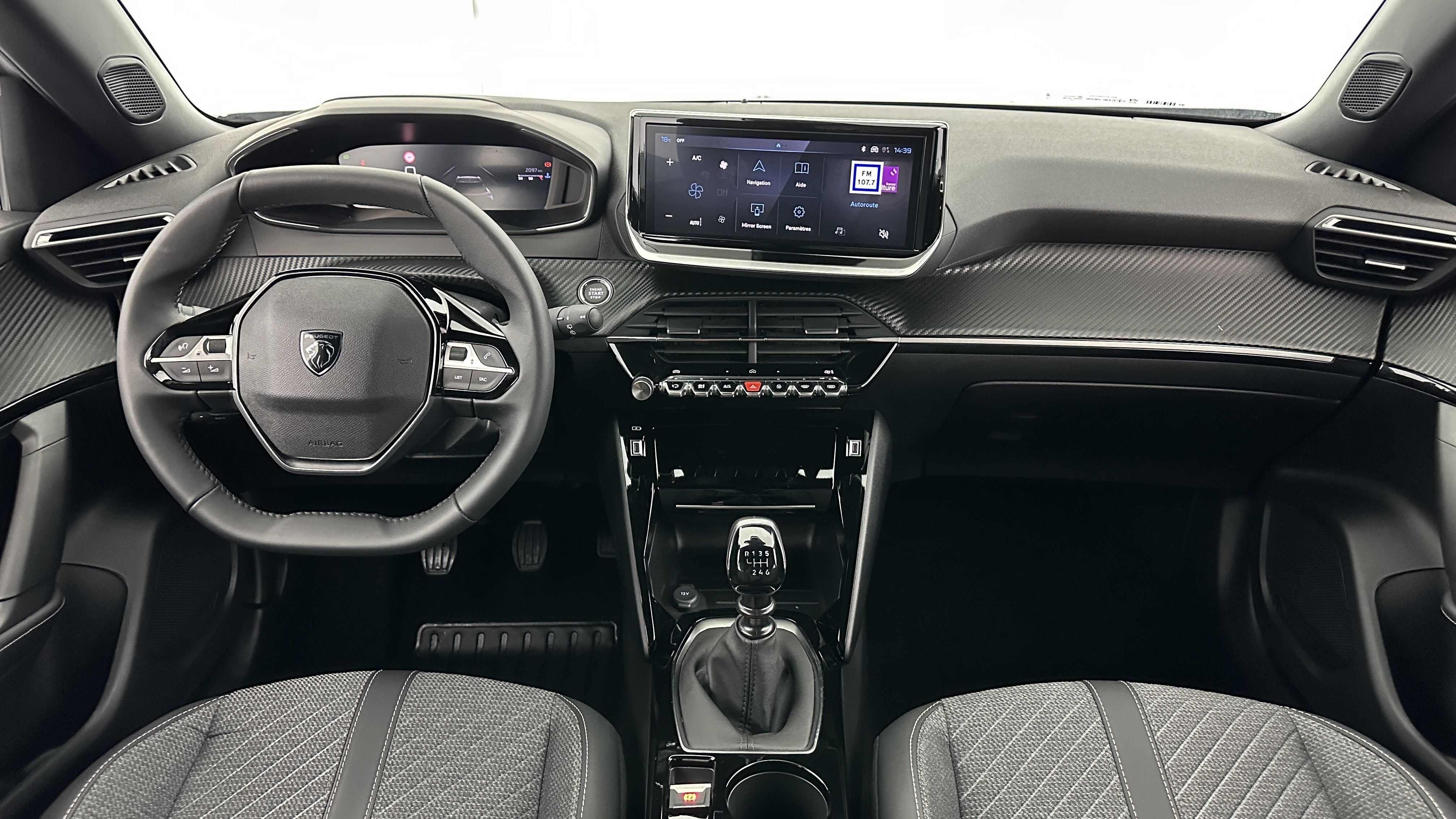 Peugeot 2008 - Image 7