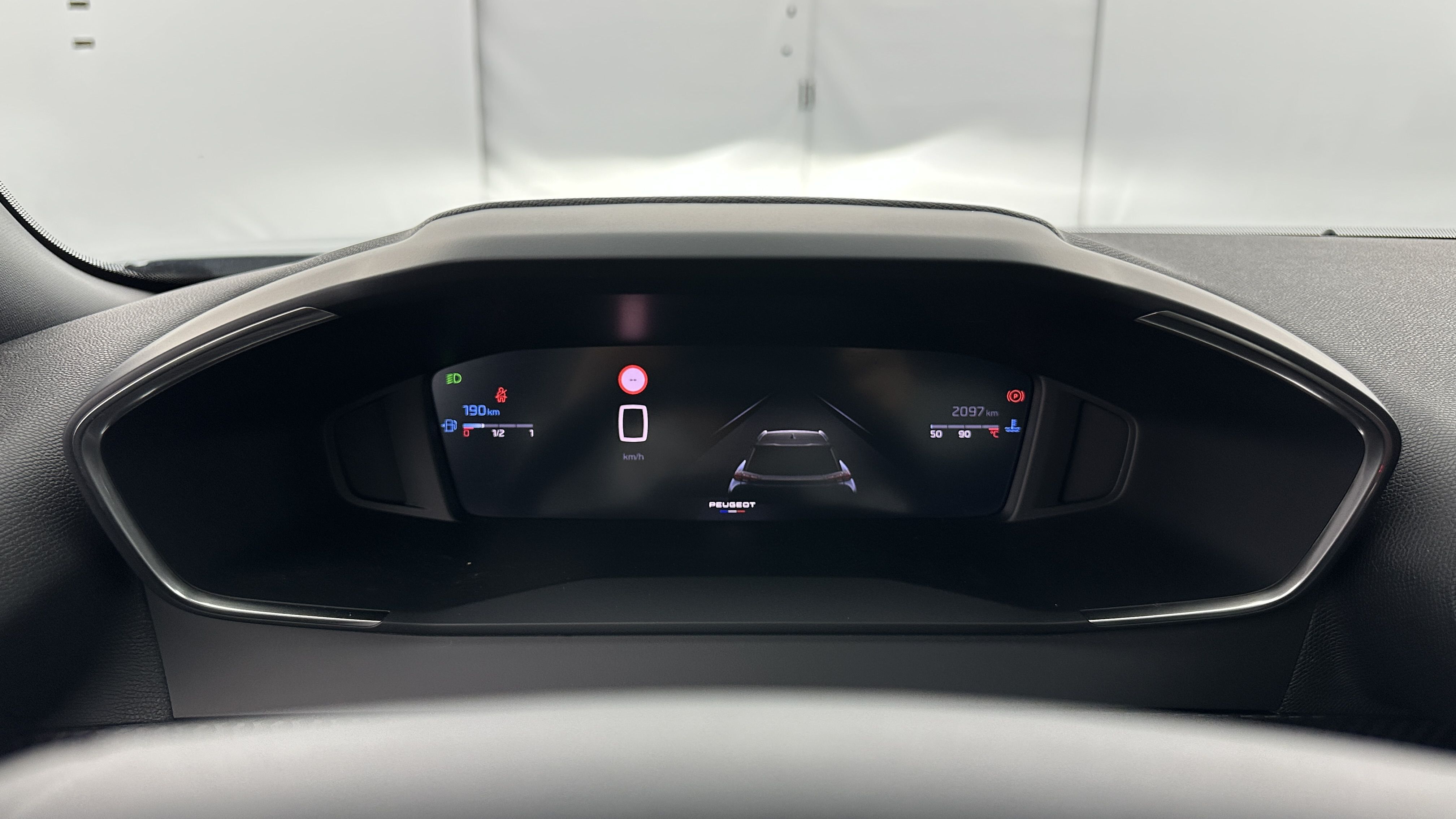 Peugeot 2008 - Image 14