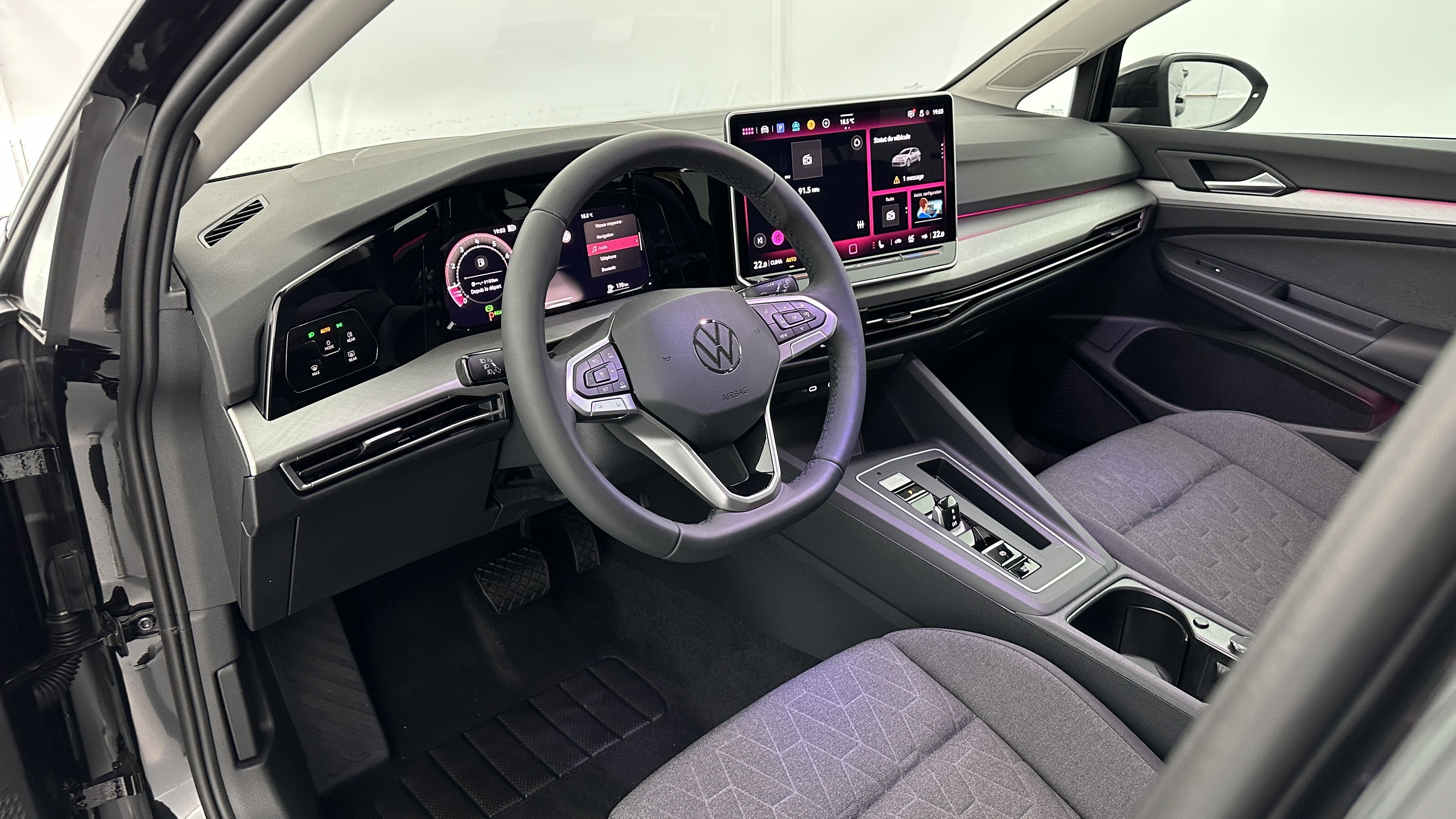 Volkswagen GOLF - Image 6