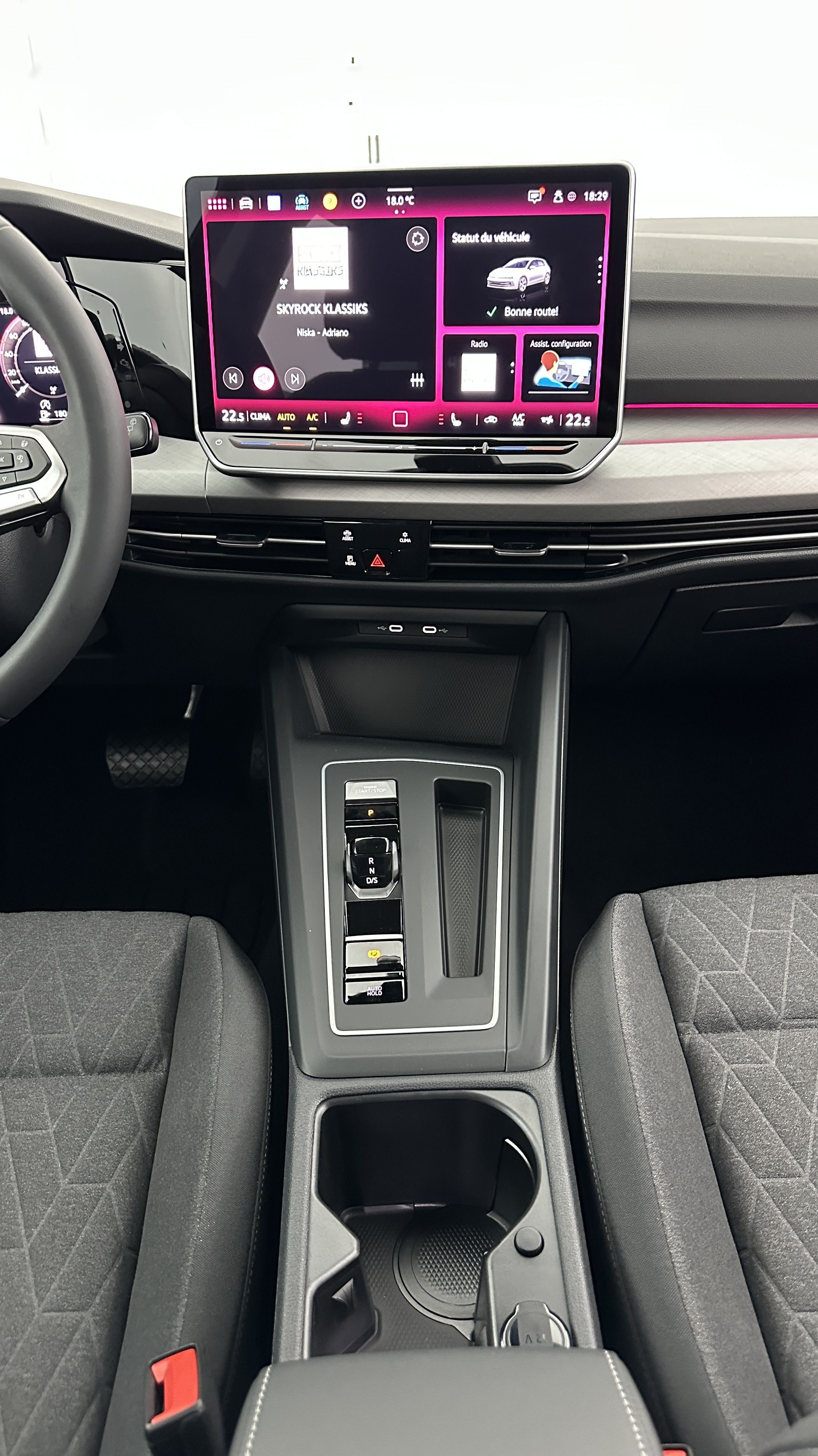 Volkswagen GOLF - Image 16