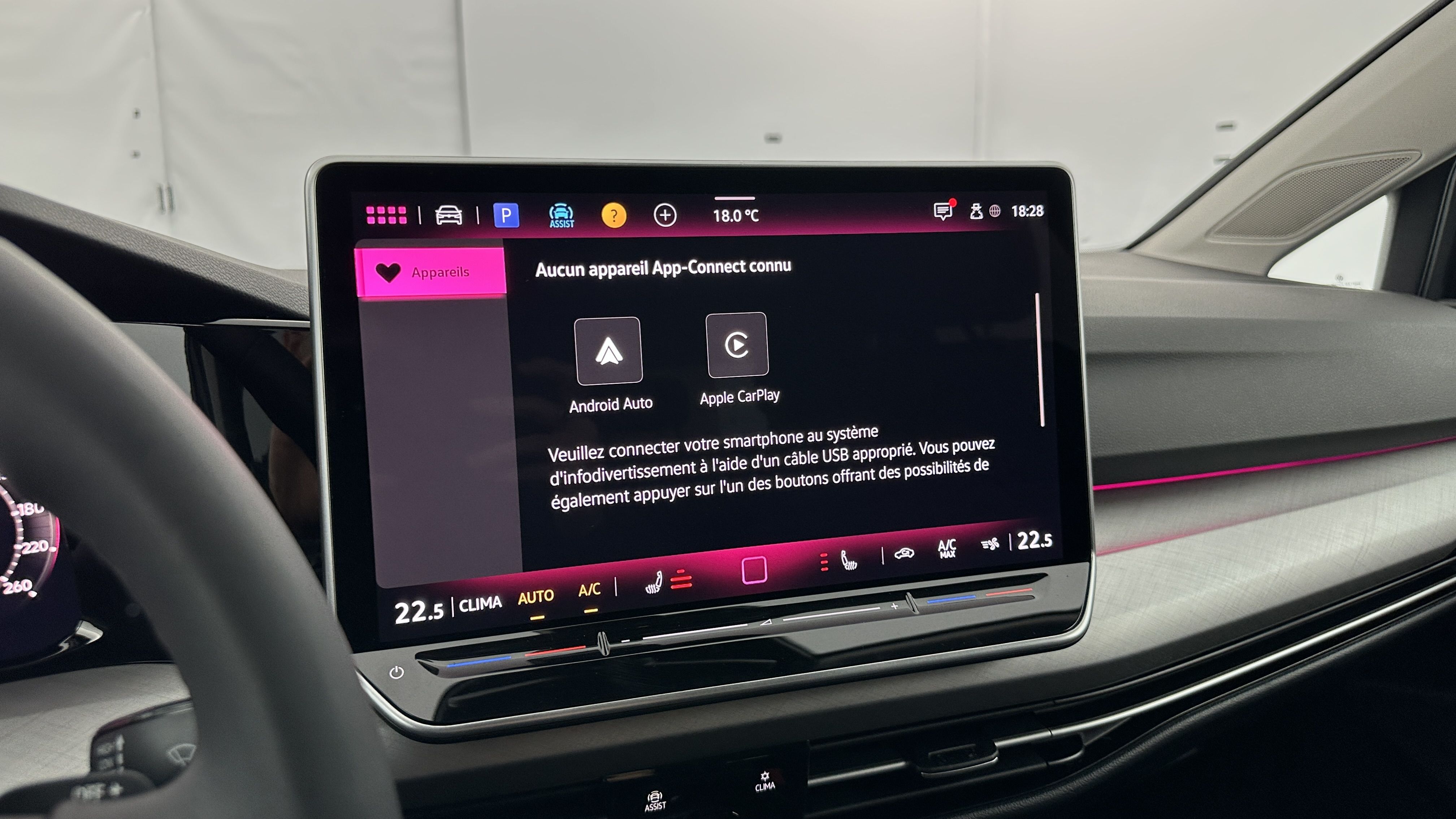 Volkswagen GOLF - Image 20