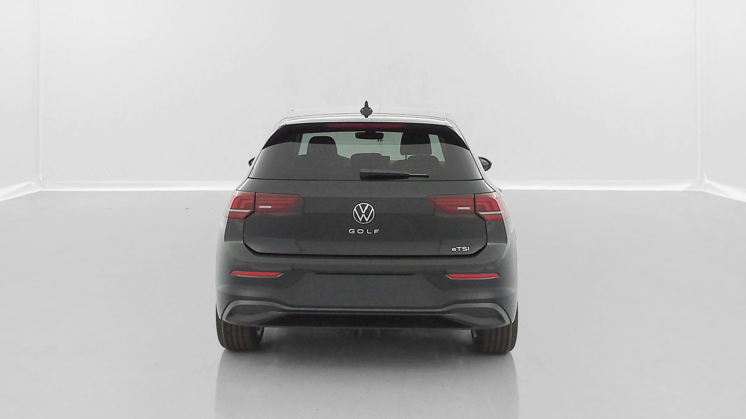 Volkswagen GOLF - Image 24