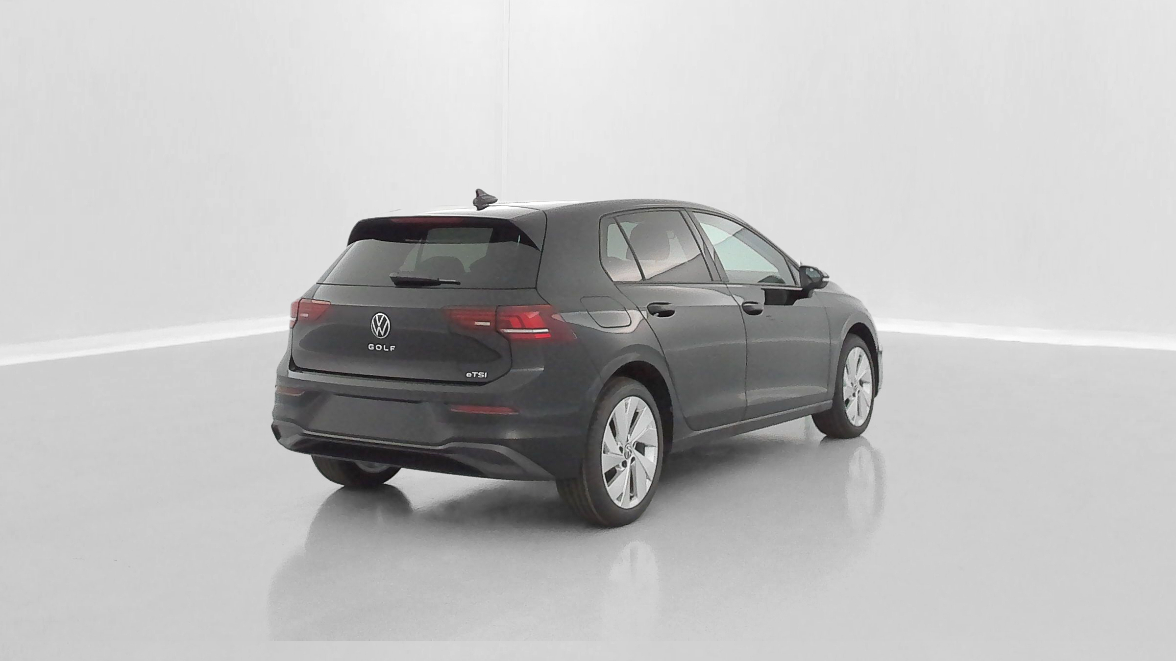 Volkswagen GOLF - Image 25