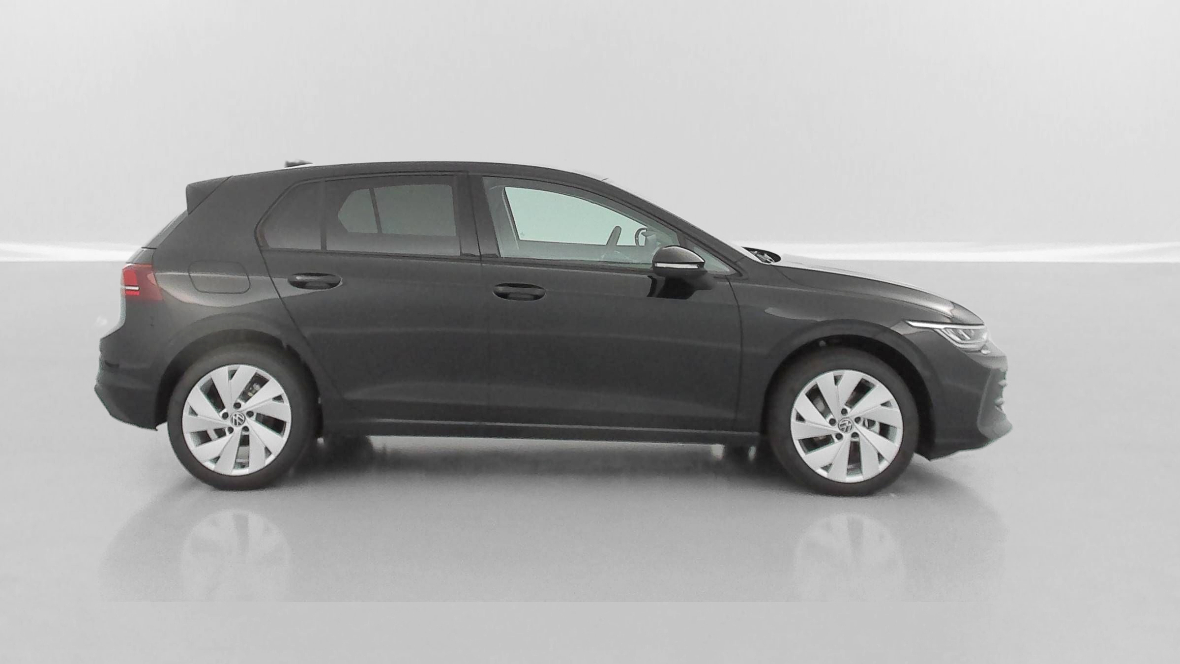 Volkswagen GOLF - Image 26