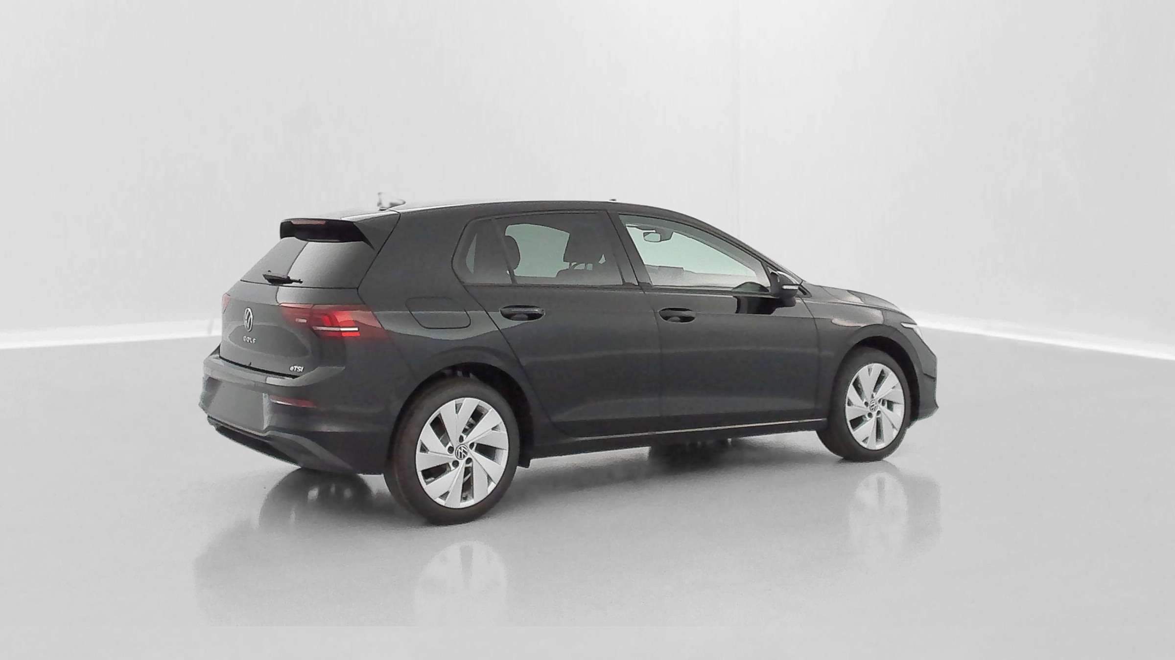 Volkswagen GOLF - Image 29