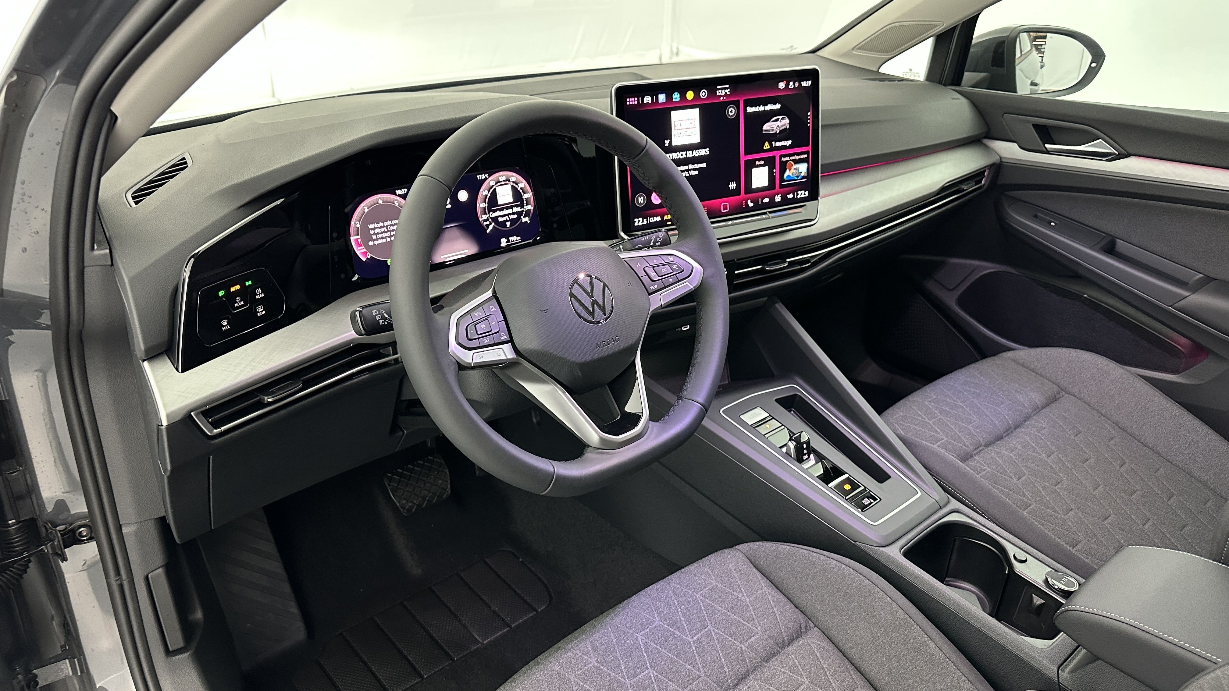 Volkswagen GOLF - Image 6