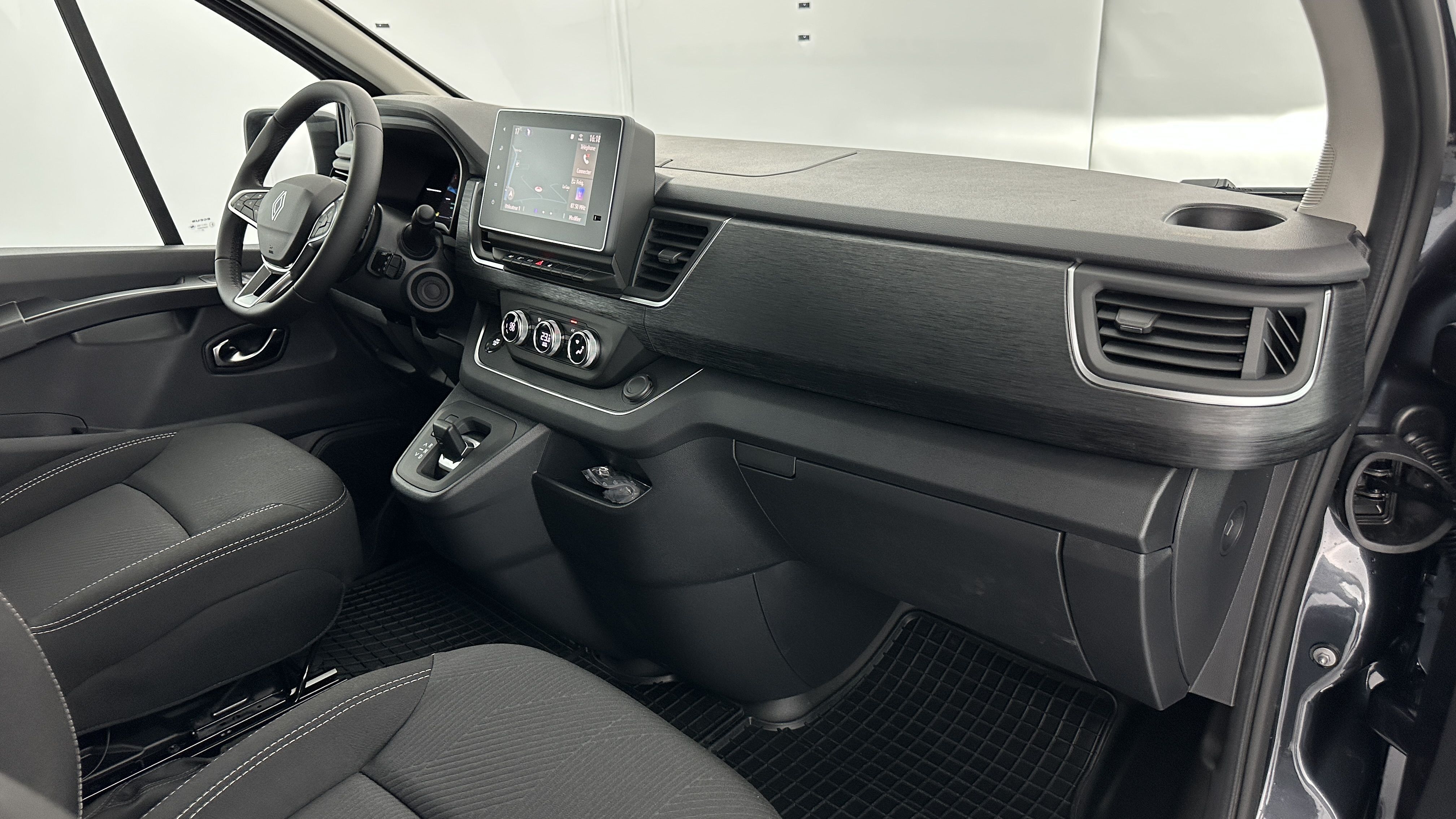 Renault Trucks TRAFIC CA - Image 7