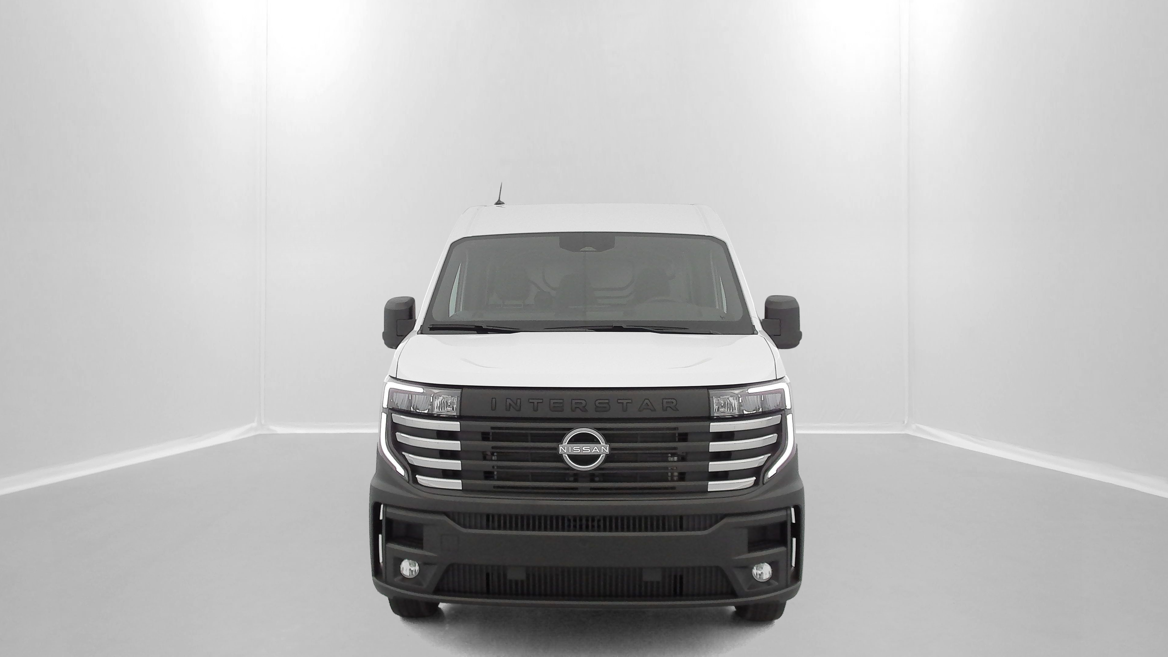 Nissan Interstar Fourgon - Image 2