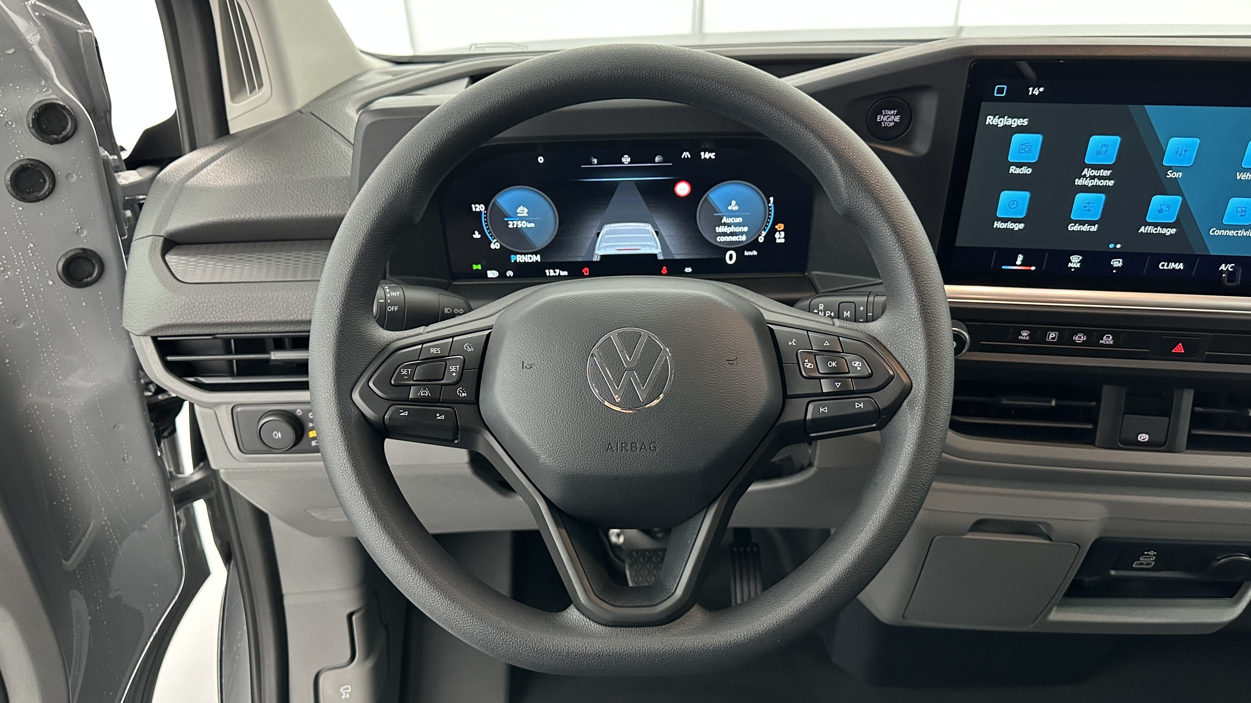 Volkswagen Transporter - Image 10