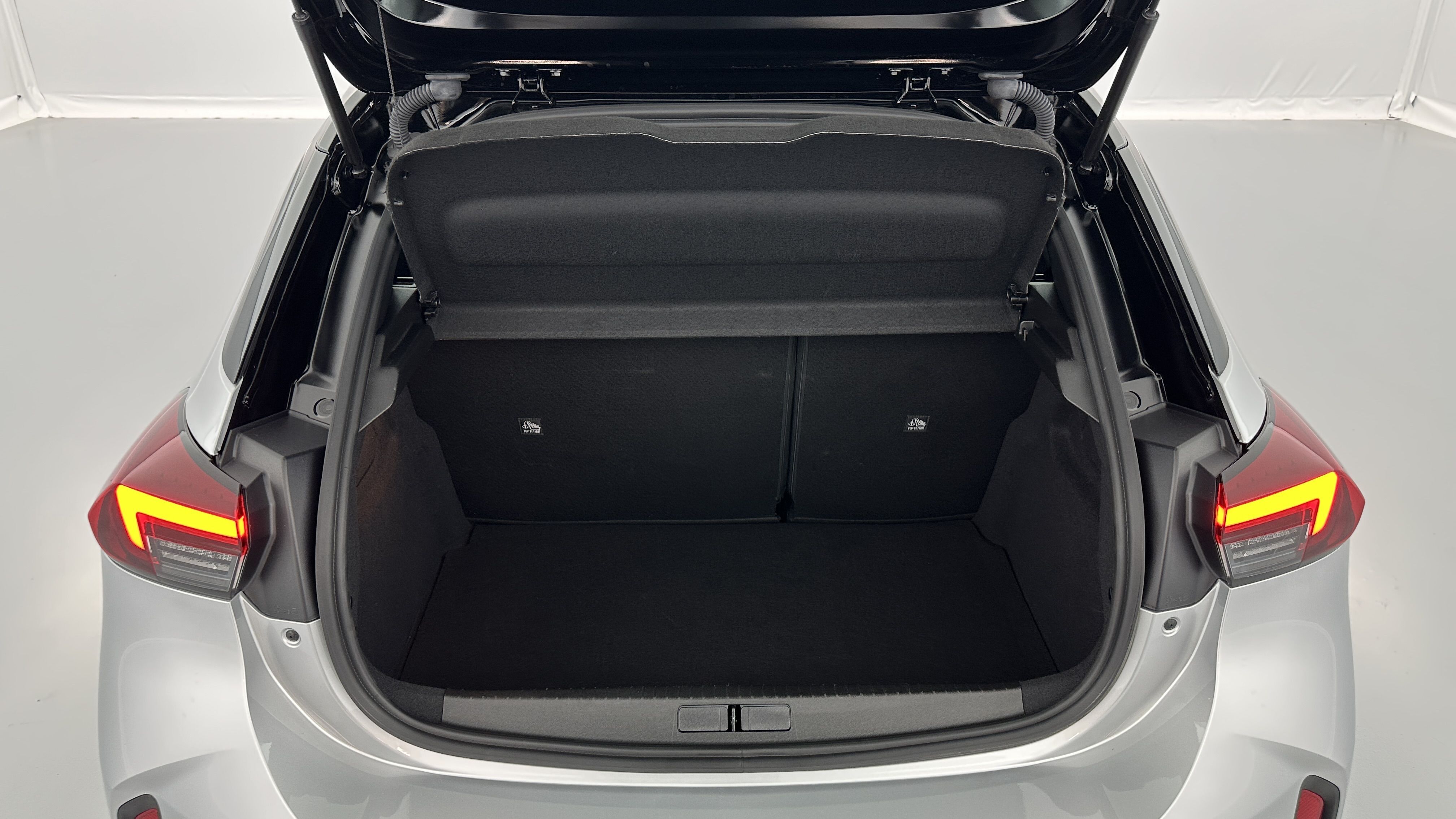 Opel Corsa - Image 10