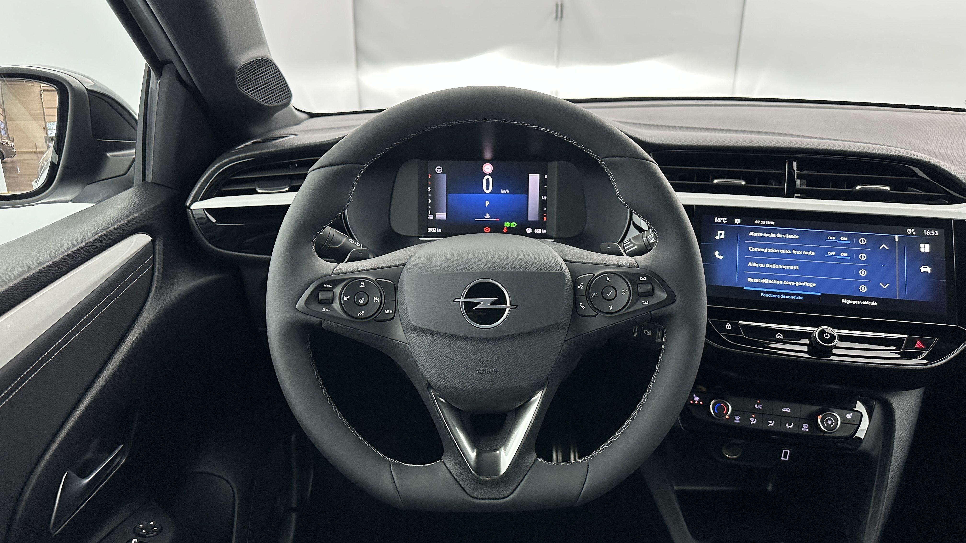 Opel Corsa - Image 14