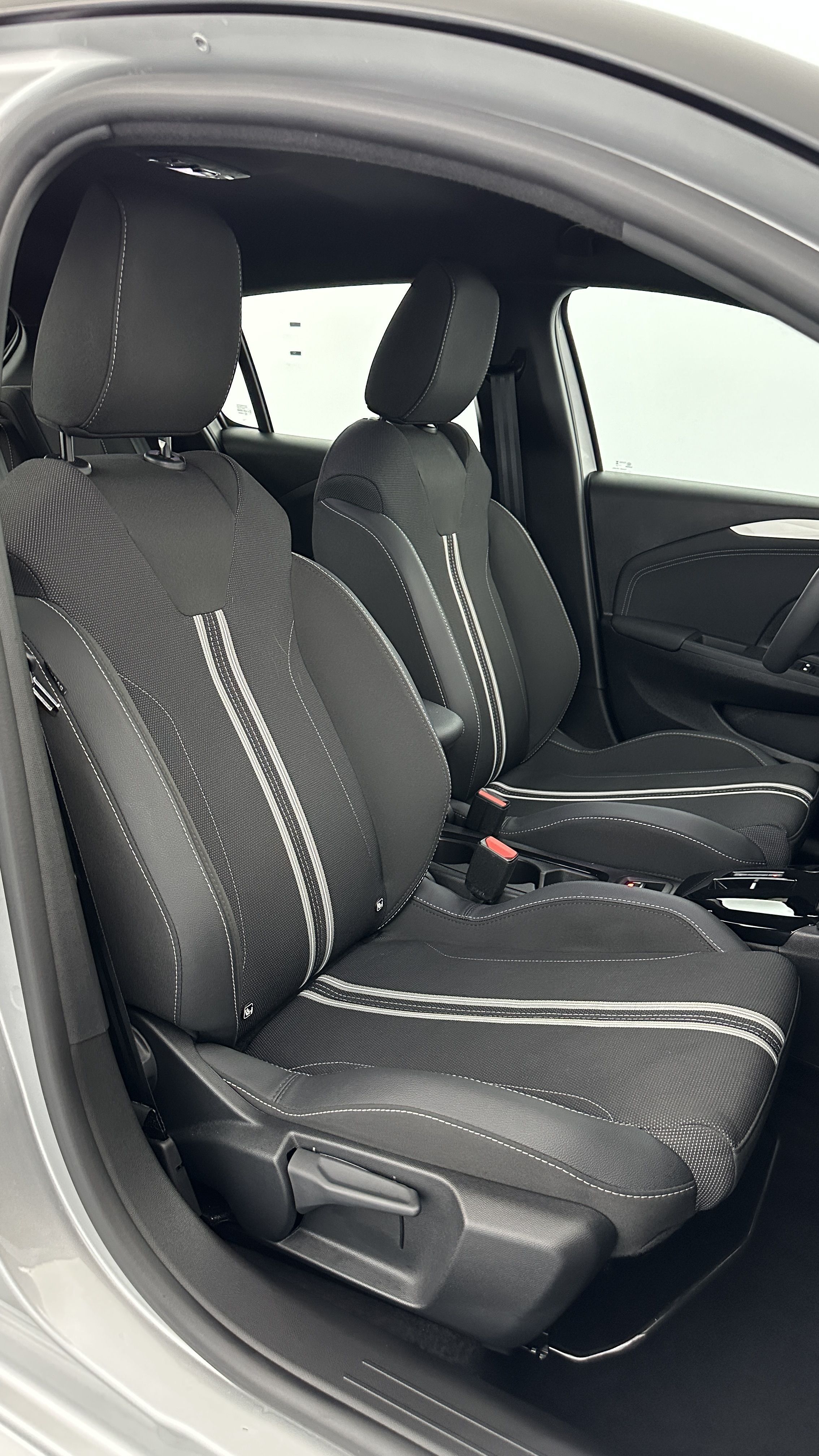 Opel Corsa - Image 17