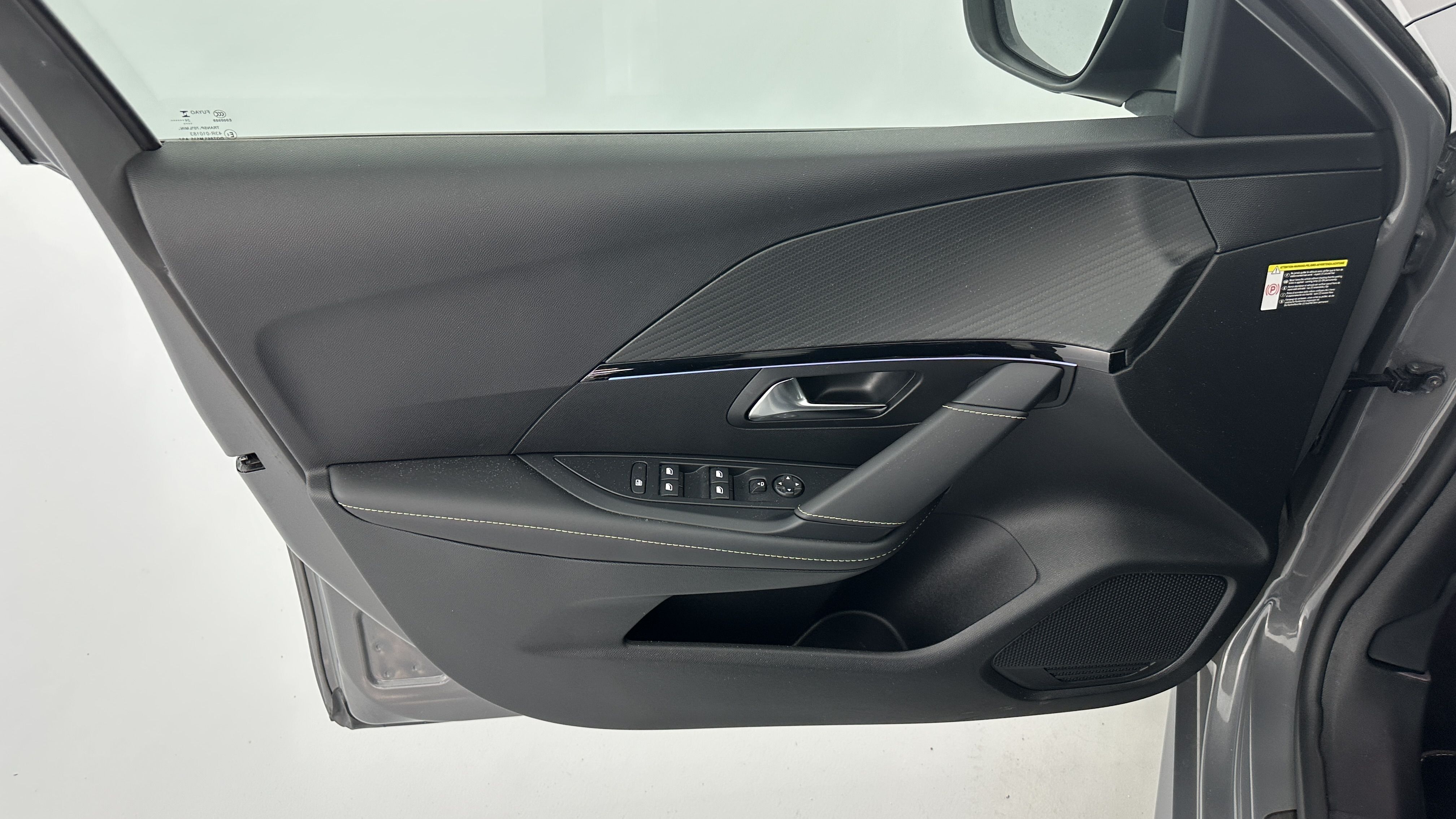 Peugeot 208 - Image 13