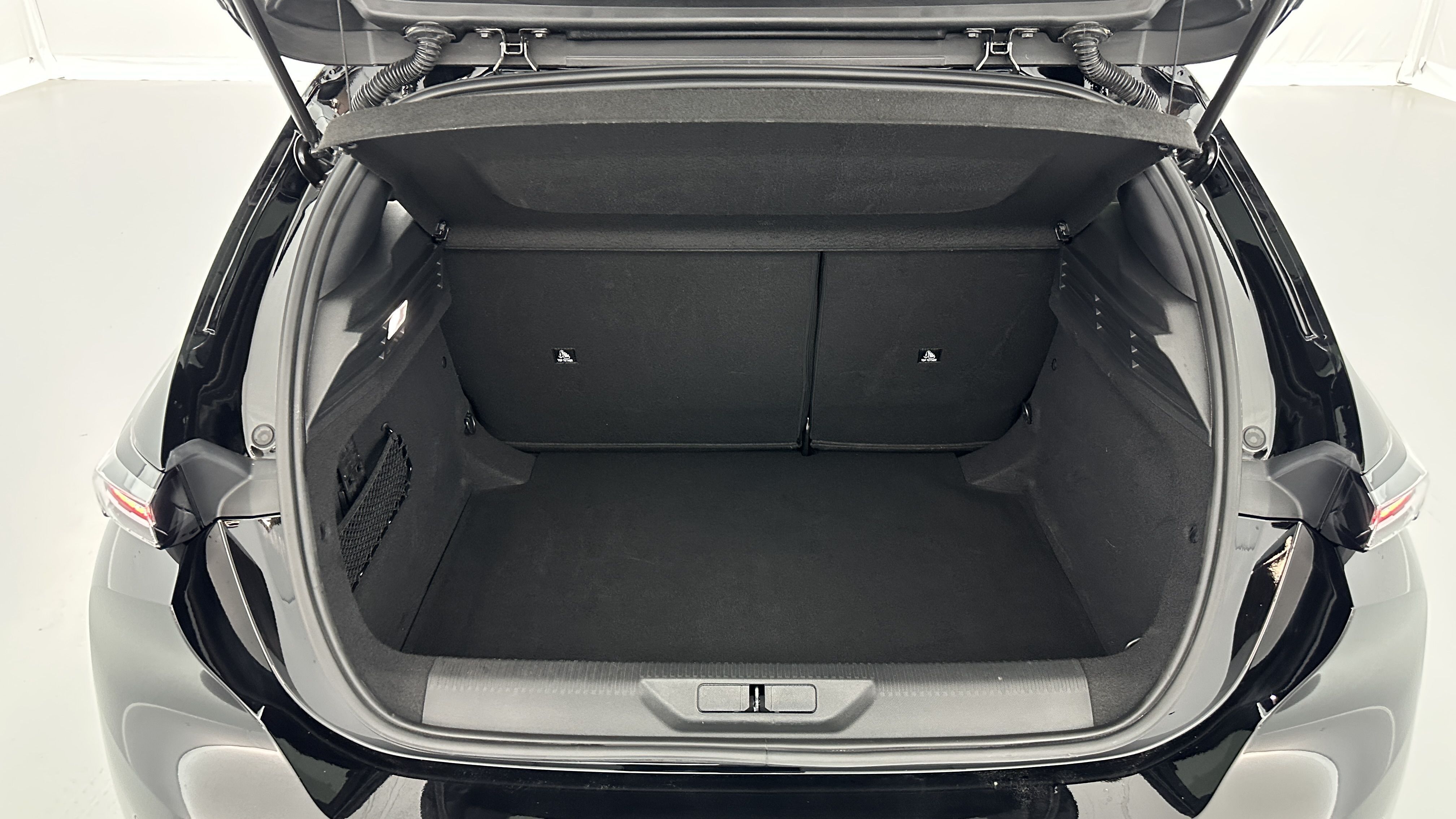 Peugeot 308 - Image 10