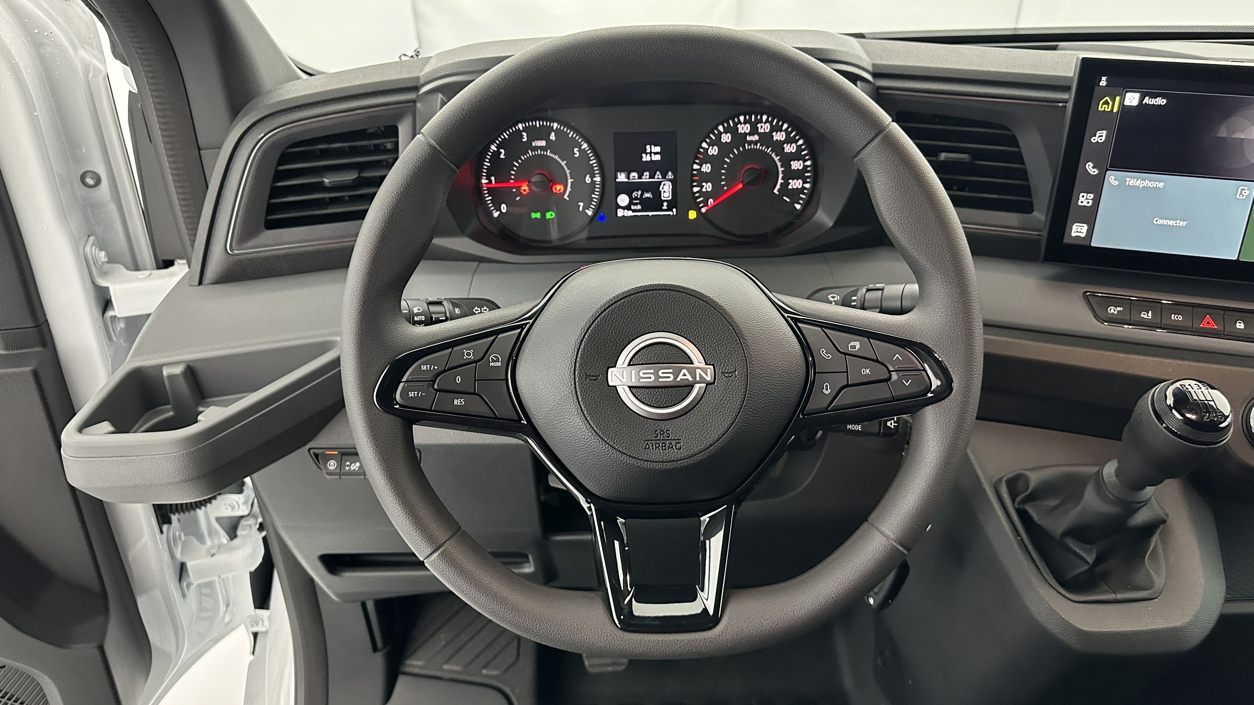 Nissan Interstar Fourgon - Image 10