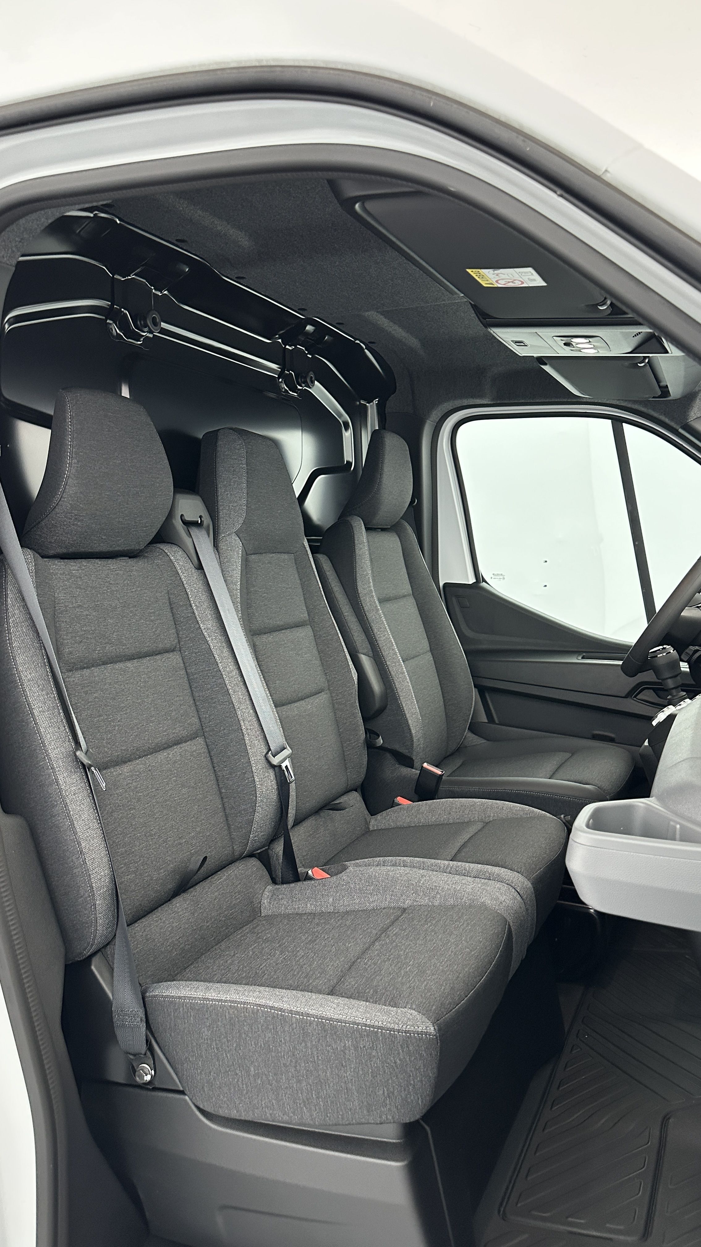 Nissan Interstar Fourgon - Image 12