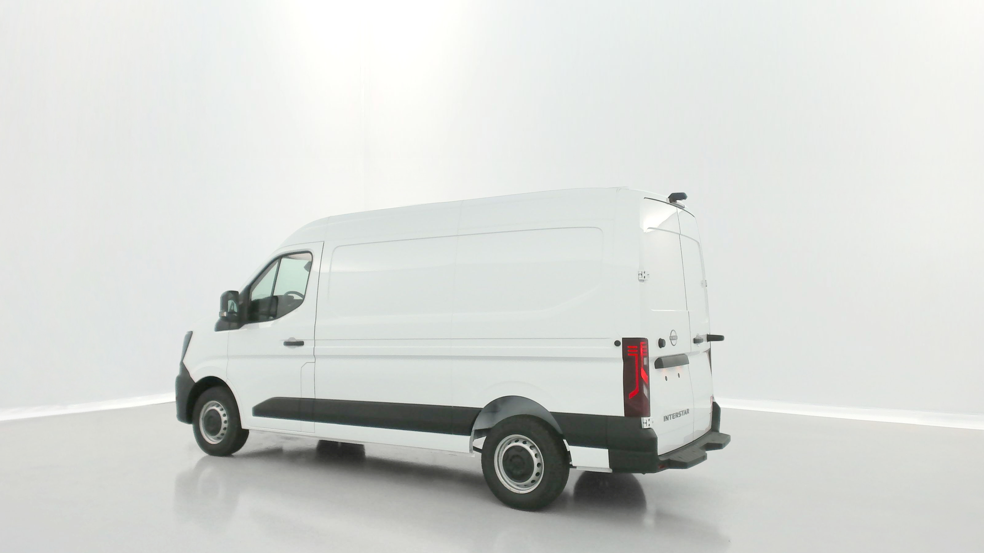 Nissan Interstar Fourgon - Image 20