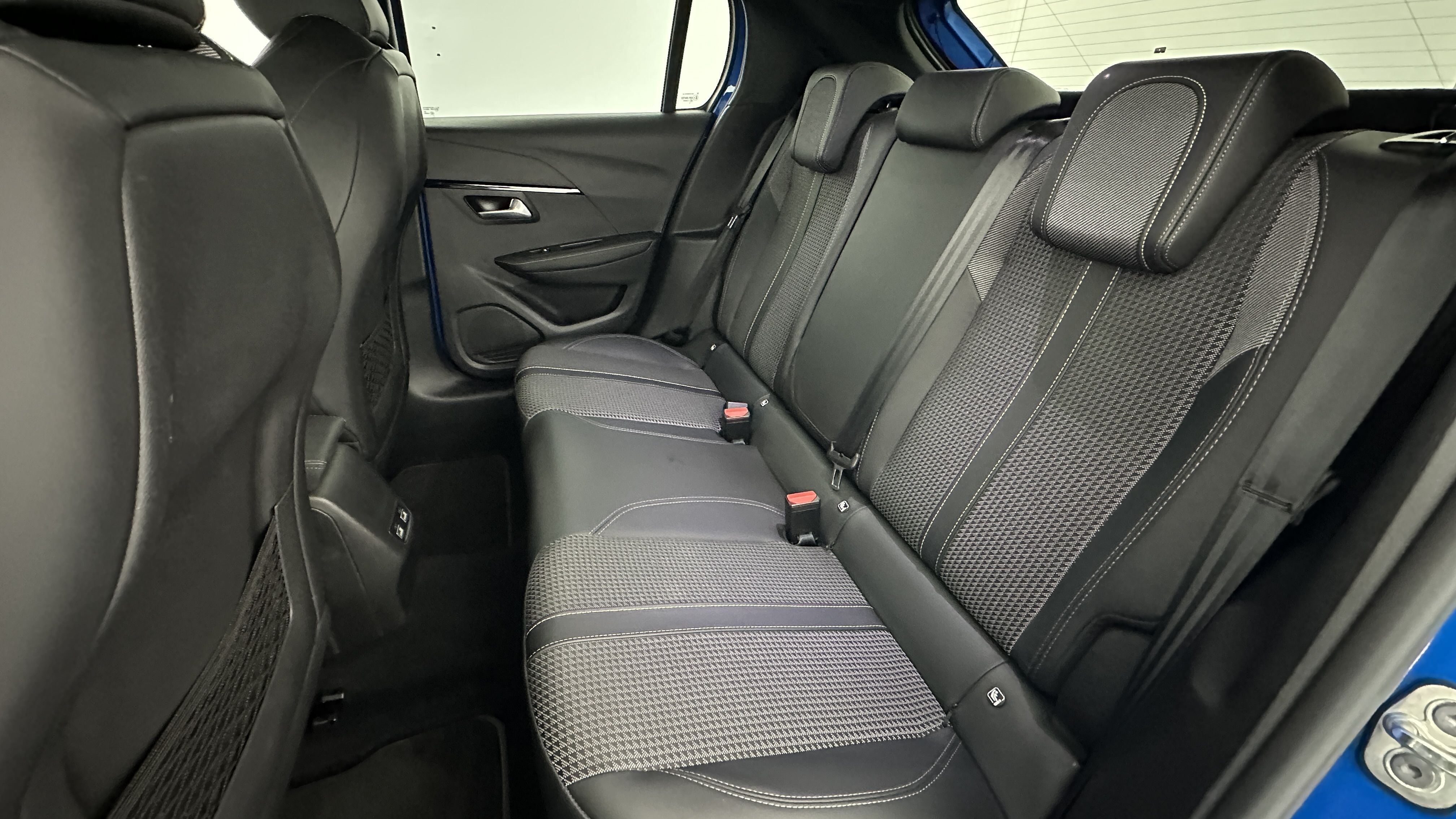 Peugeot 208 - Image 9