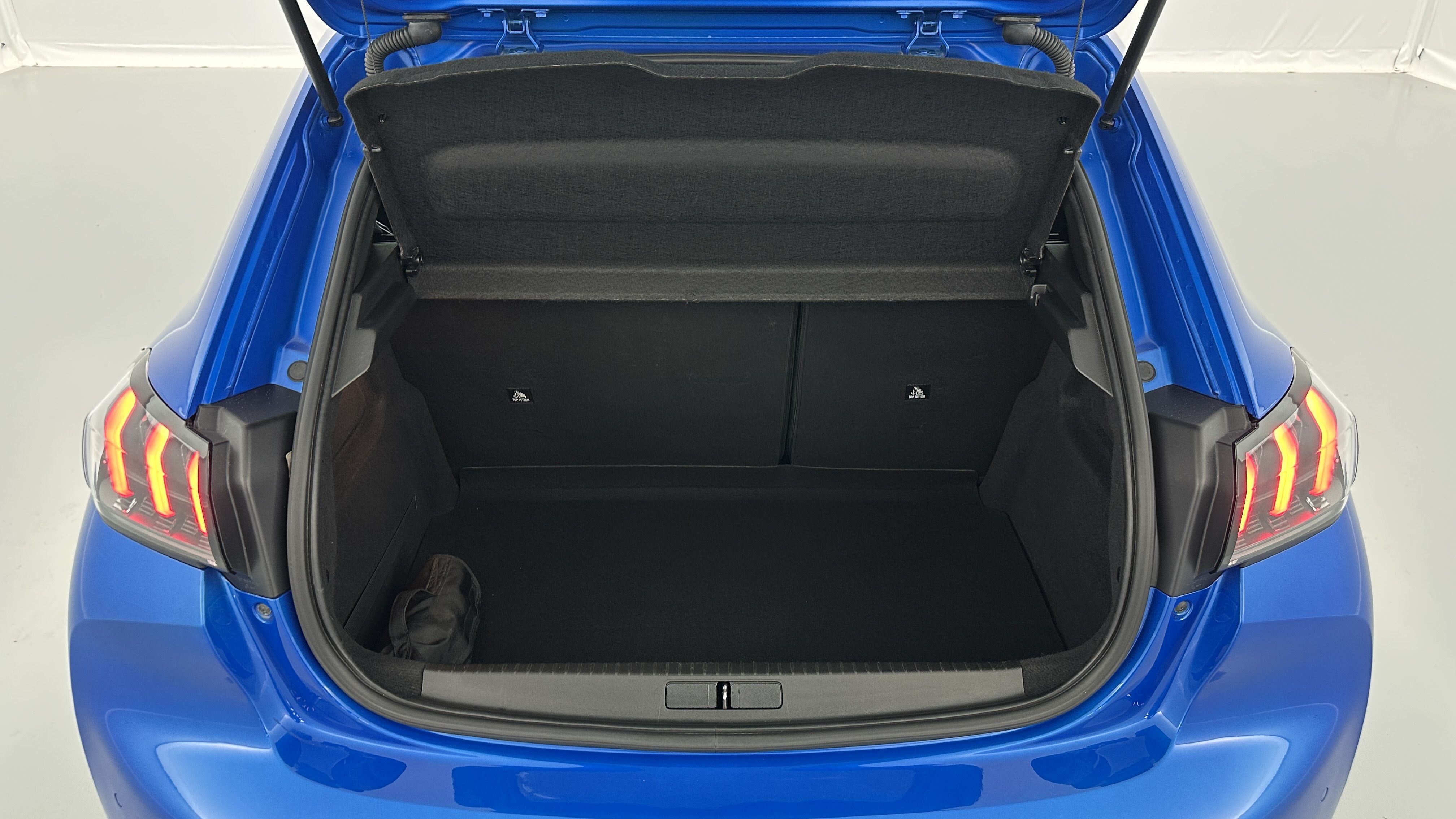 Peugeot 208 - Image 10