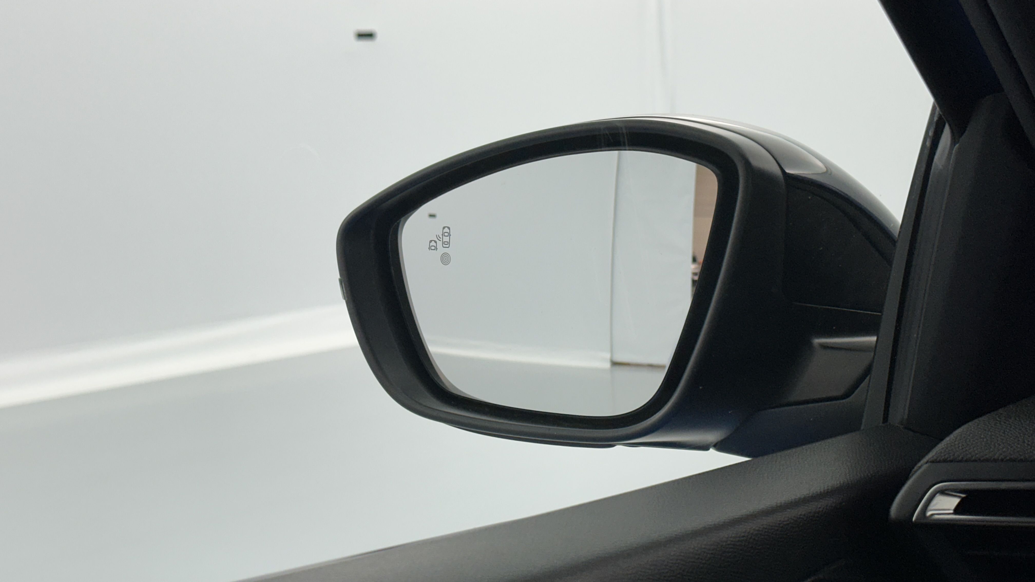 Peugeot 208 - Image 23